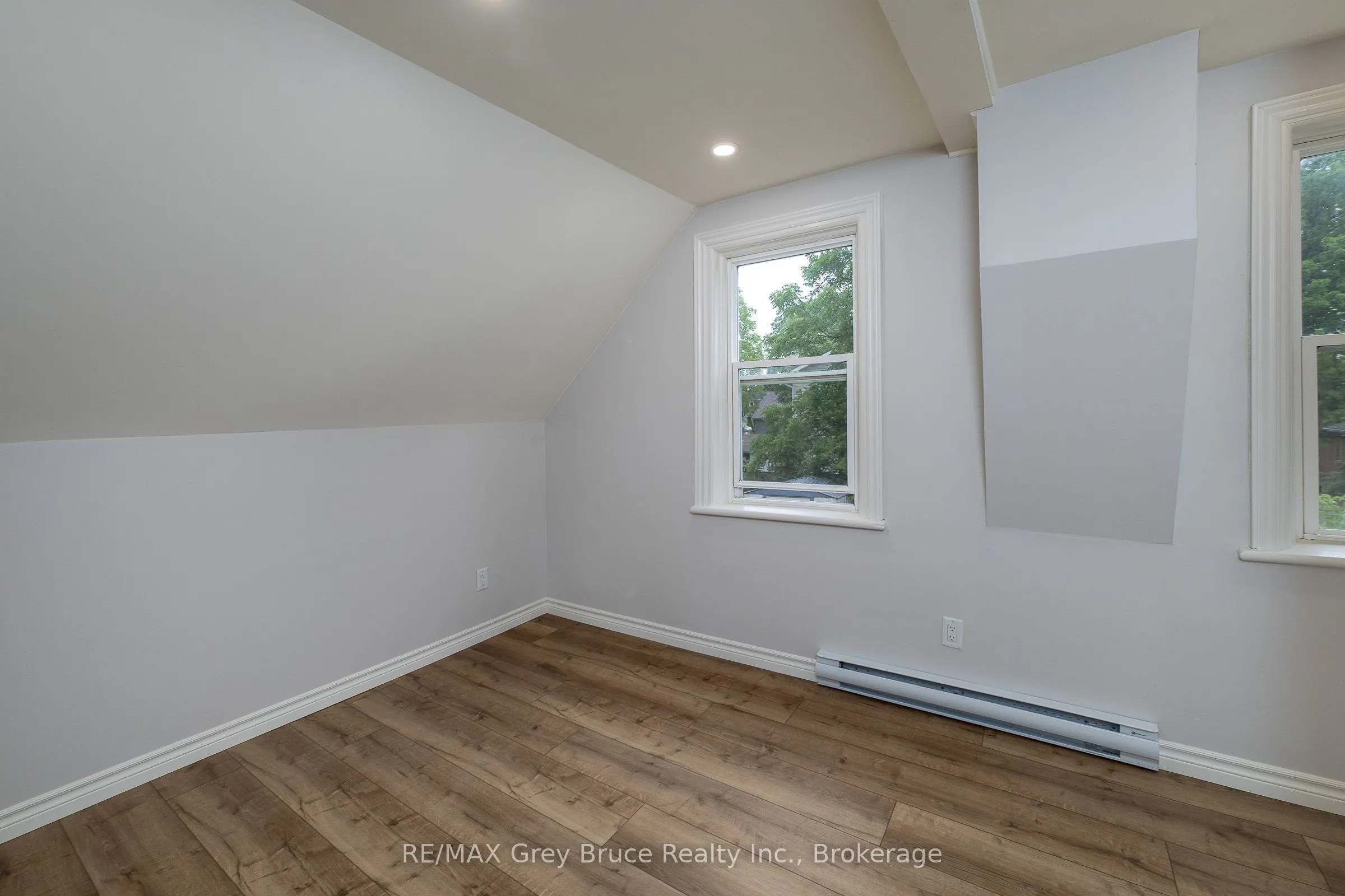 1131 3rd Avenue W