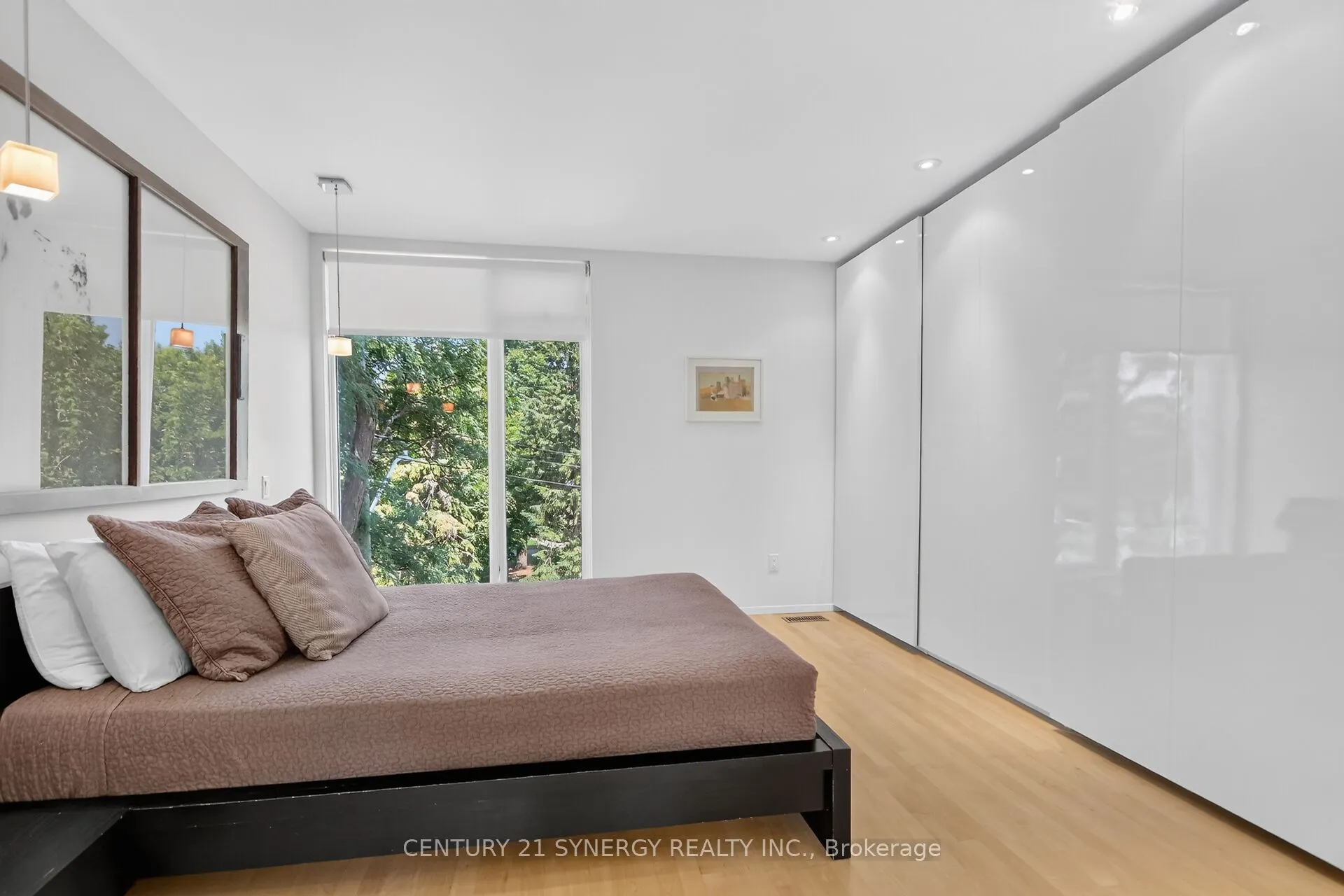 24 Stonehurst Avenue