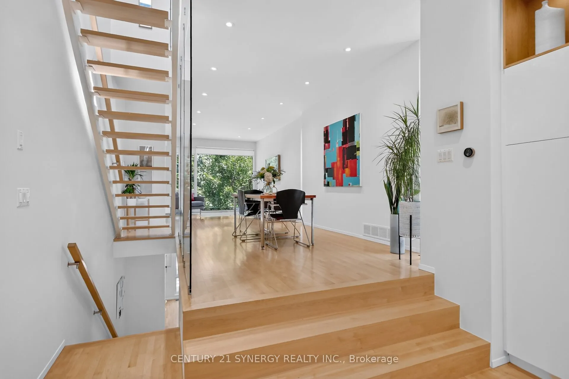 24 Stonehurst Avenue