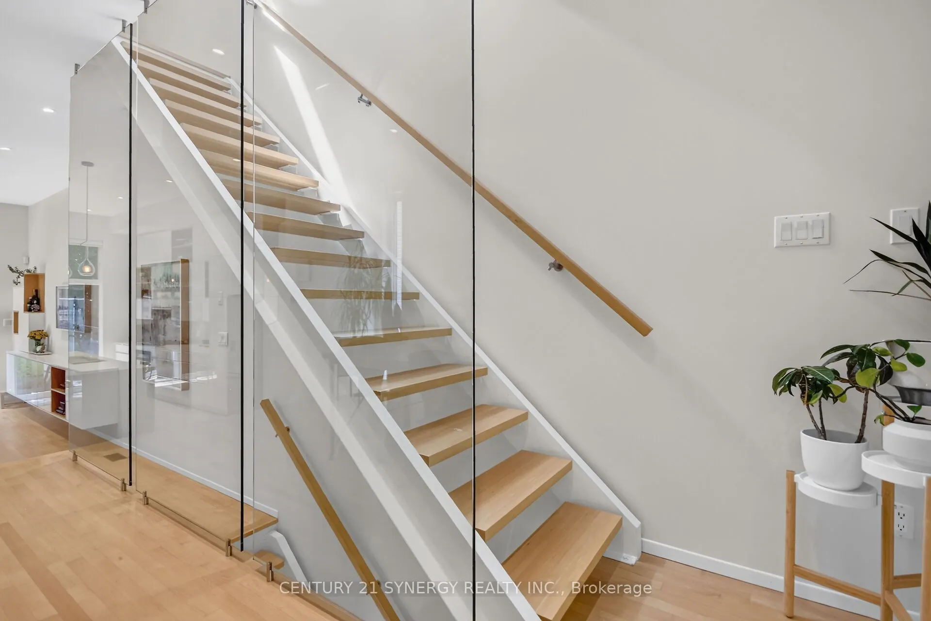24 Stonehurst Avenue
