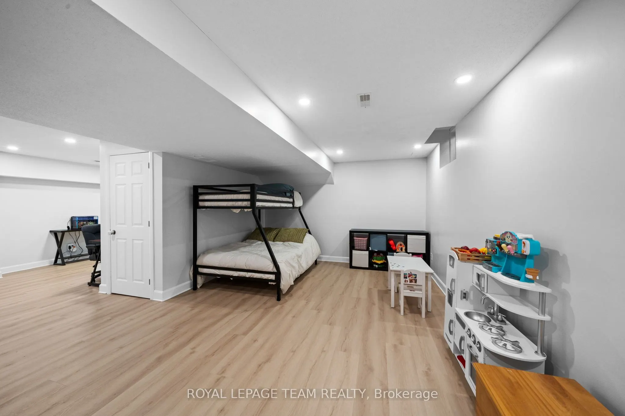 6936 Mary Anne Drive