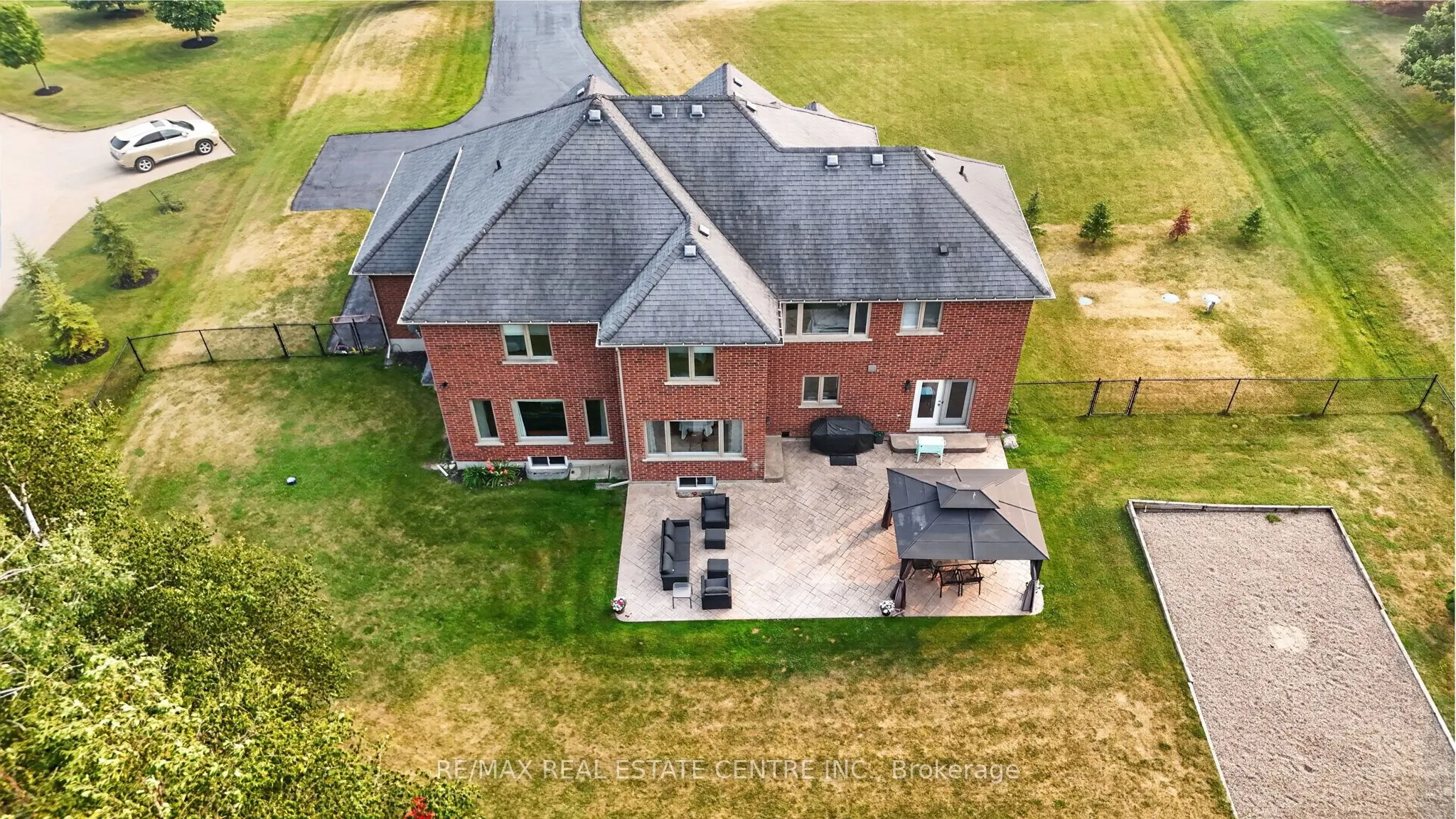 24 Brookhaven Crescent