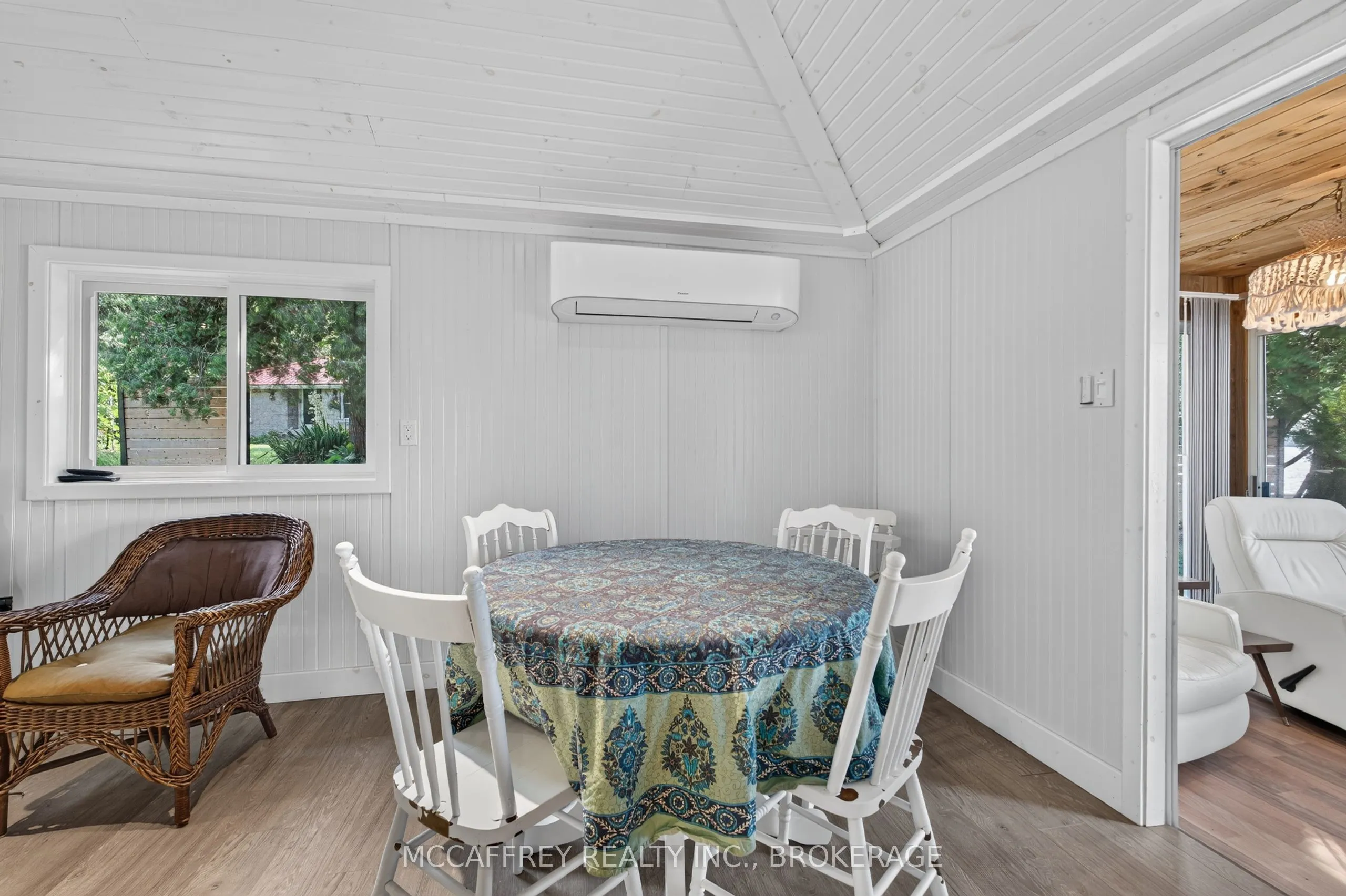 96 Islandview Lane