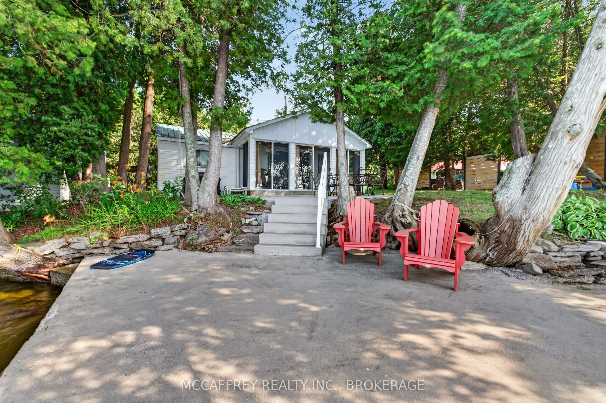 96 Islandview Lane