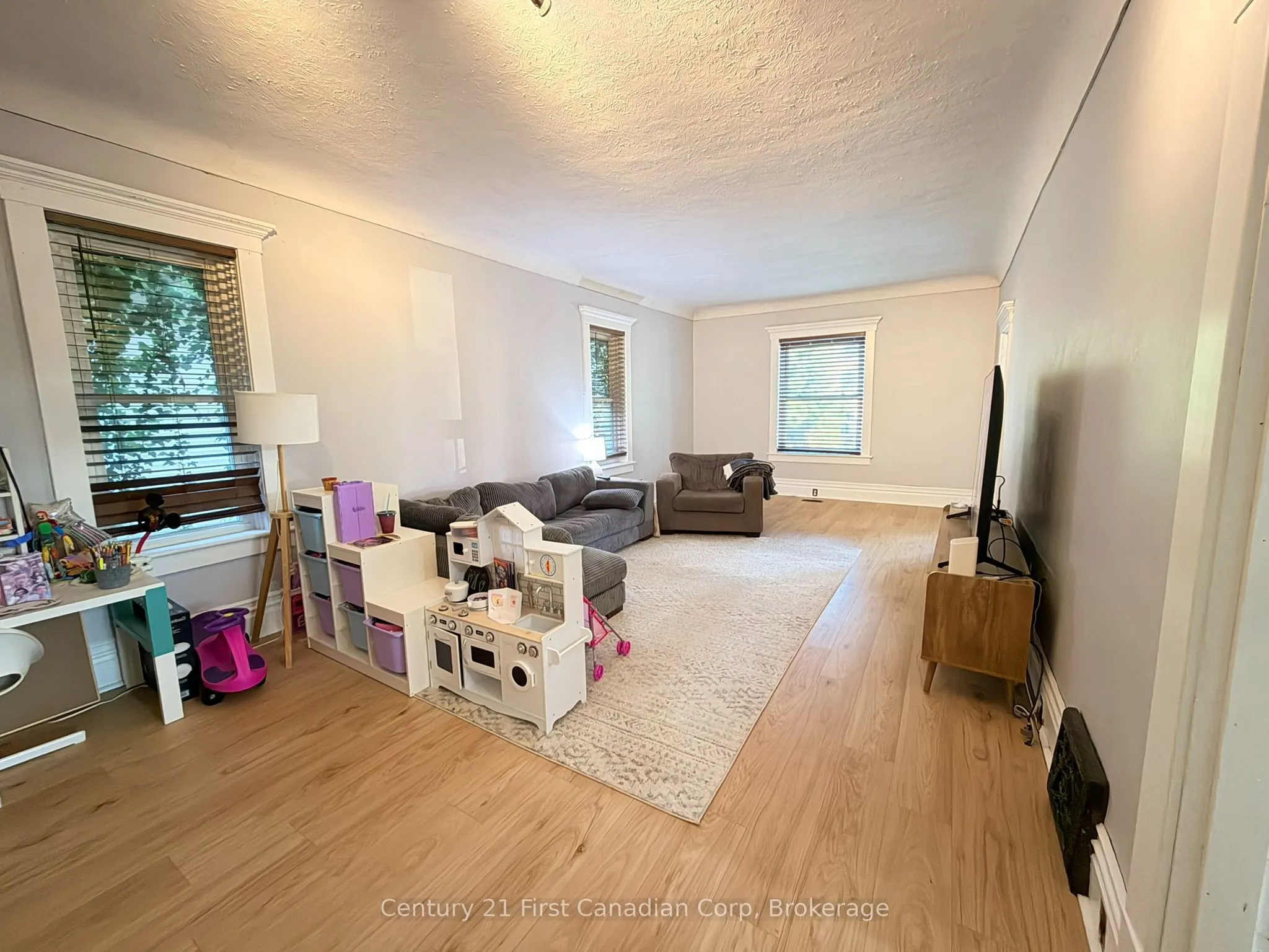 131 King Street E