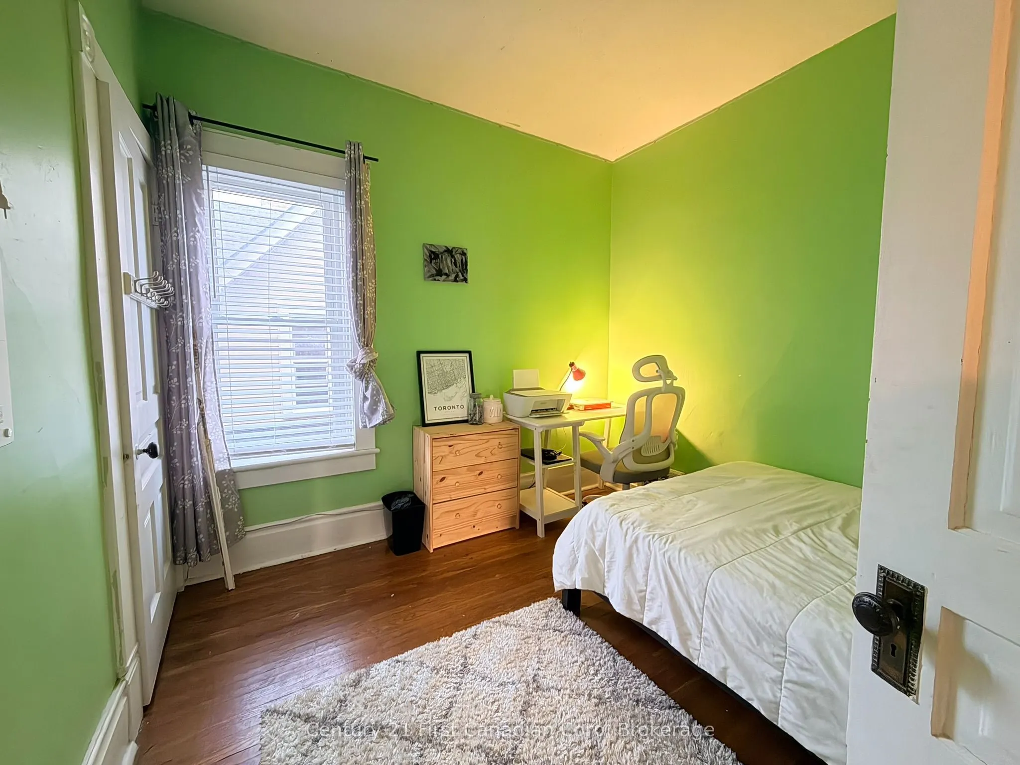 131 King Street E