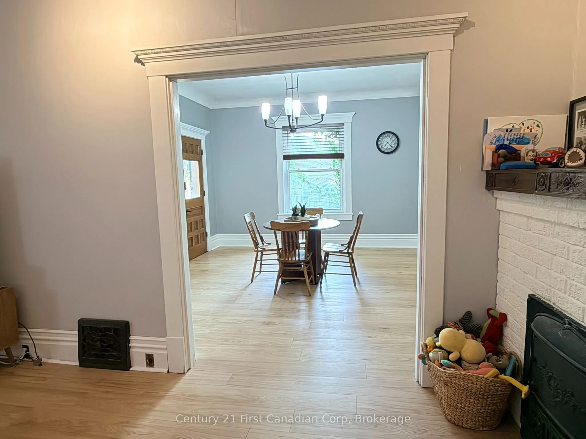 131 King Street E