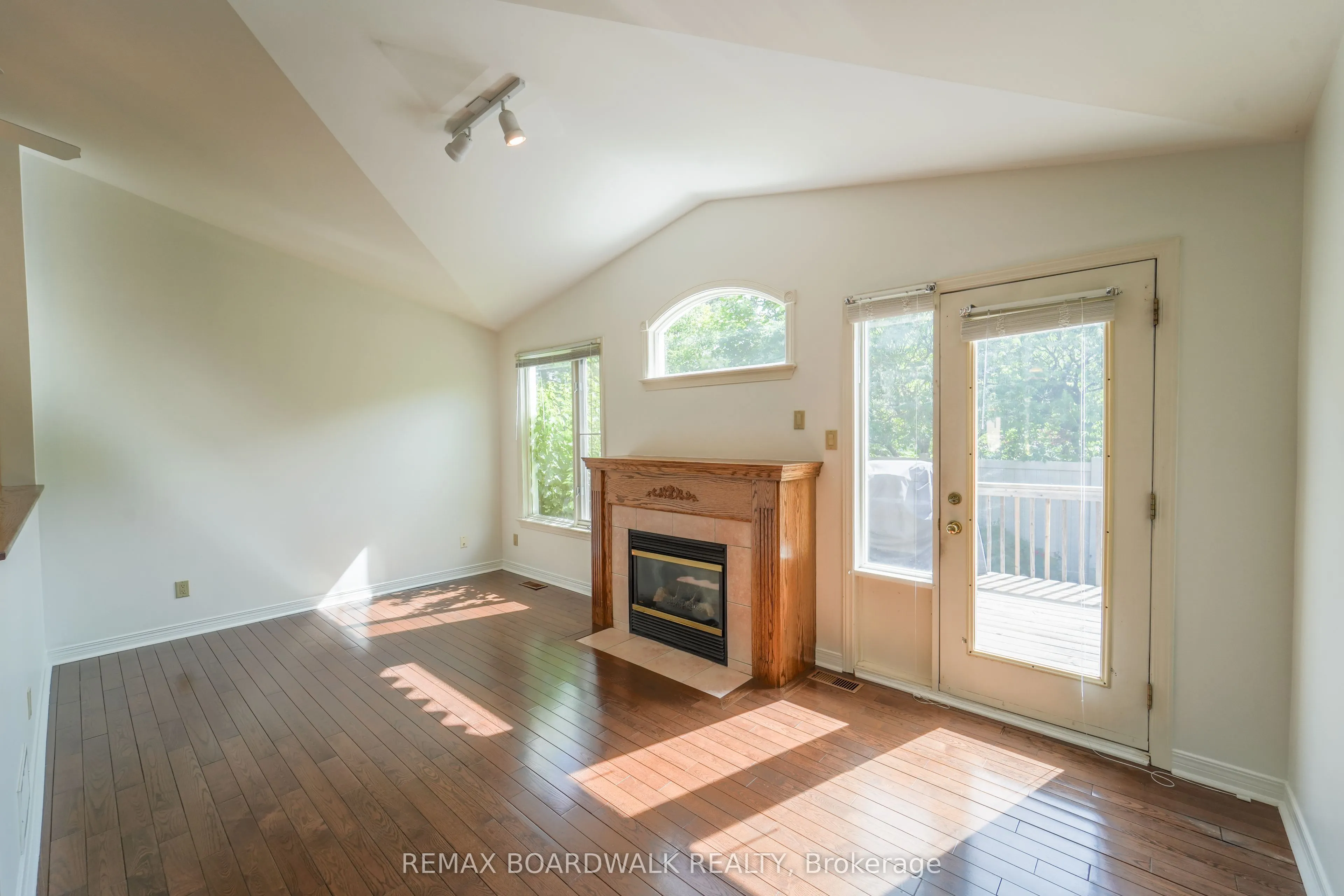 3 Coulson Court