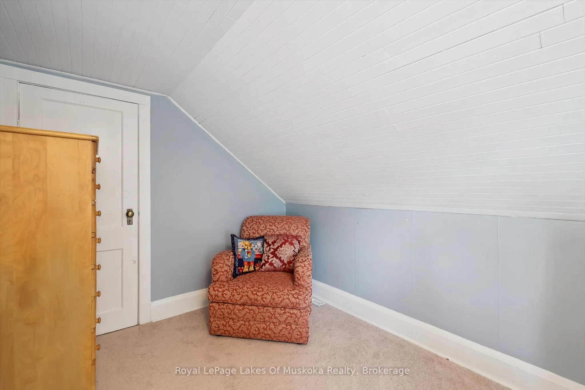 190 Winewood Avenue W