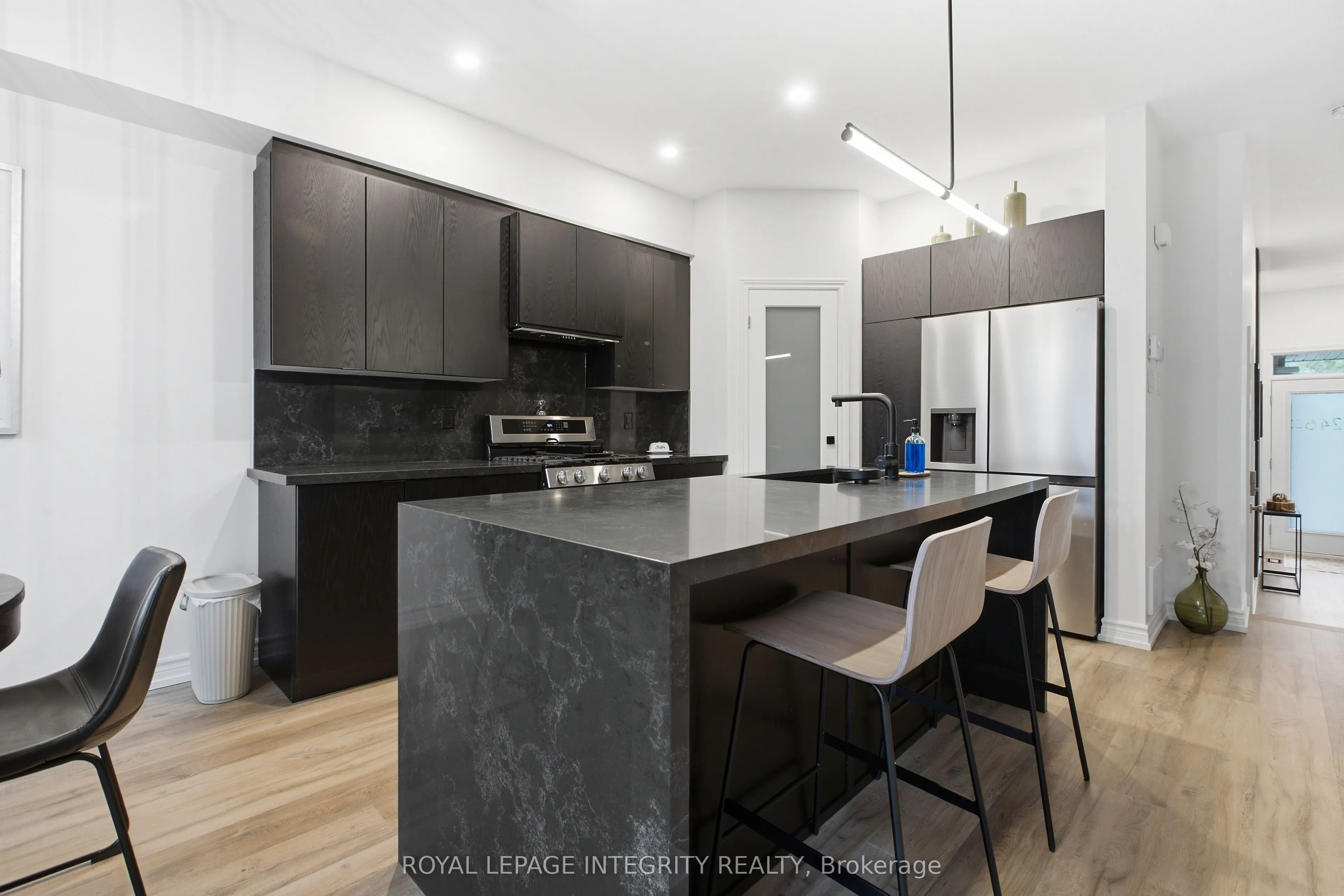 246 Cooks Mill Crescent