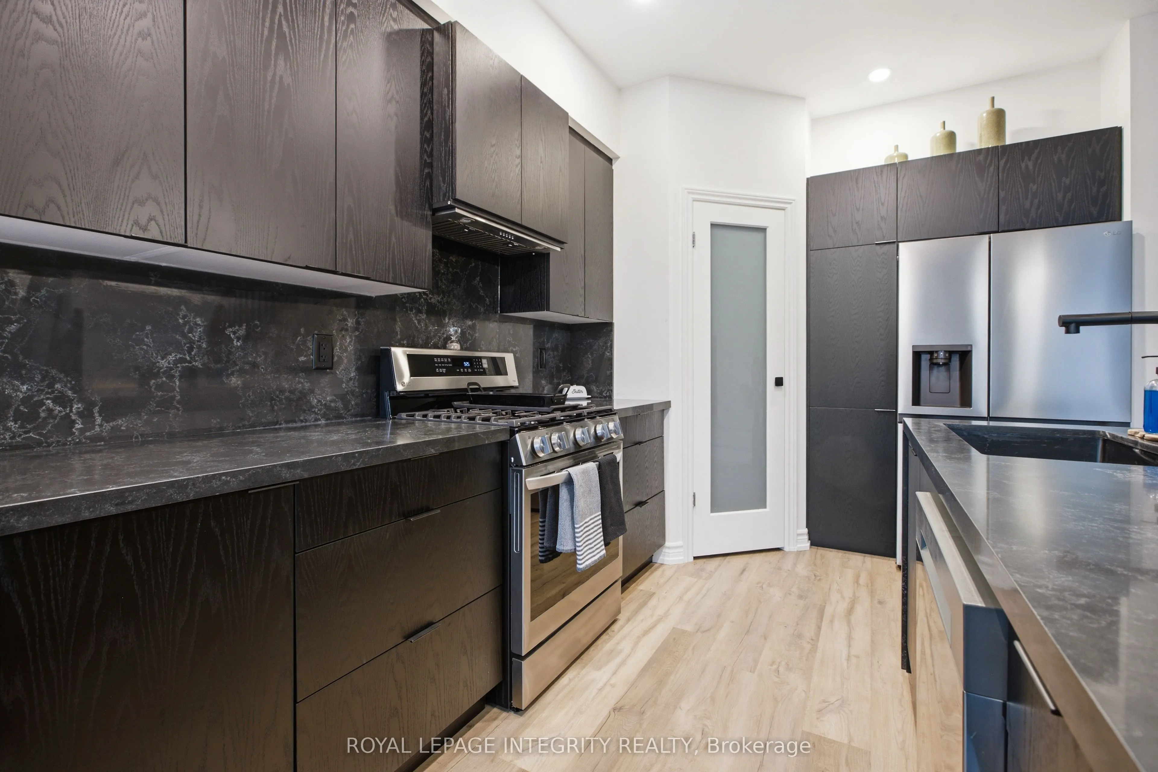 246 Cooks Mill Crescent