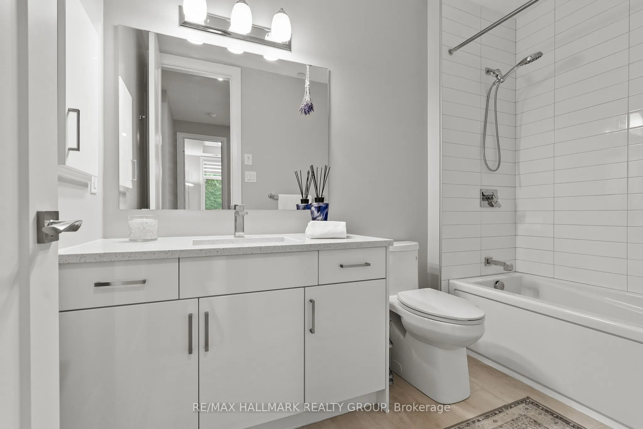 120 Cortile Private #101