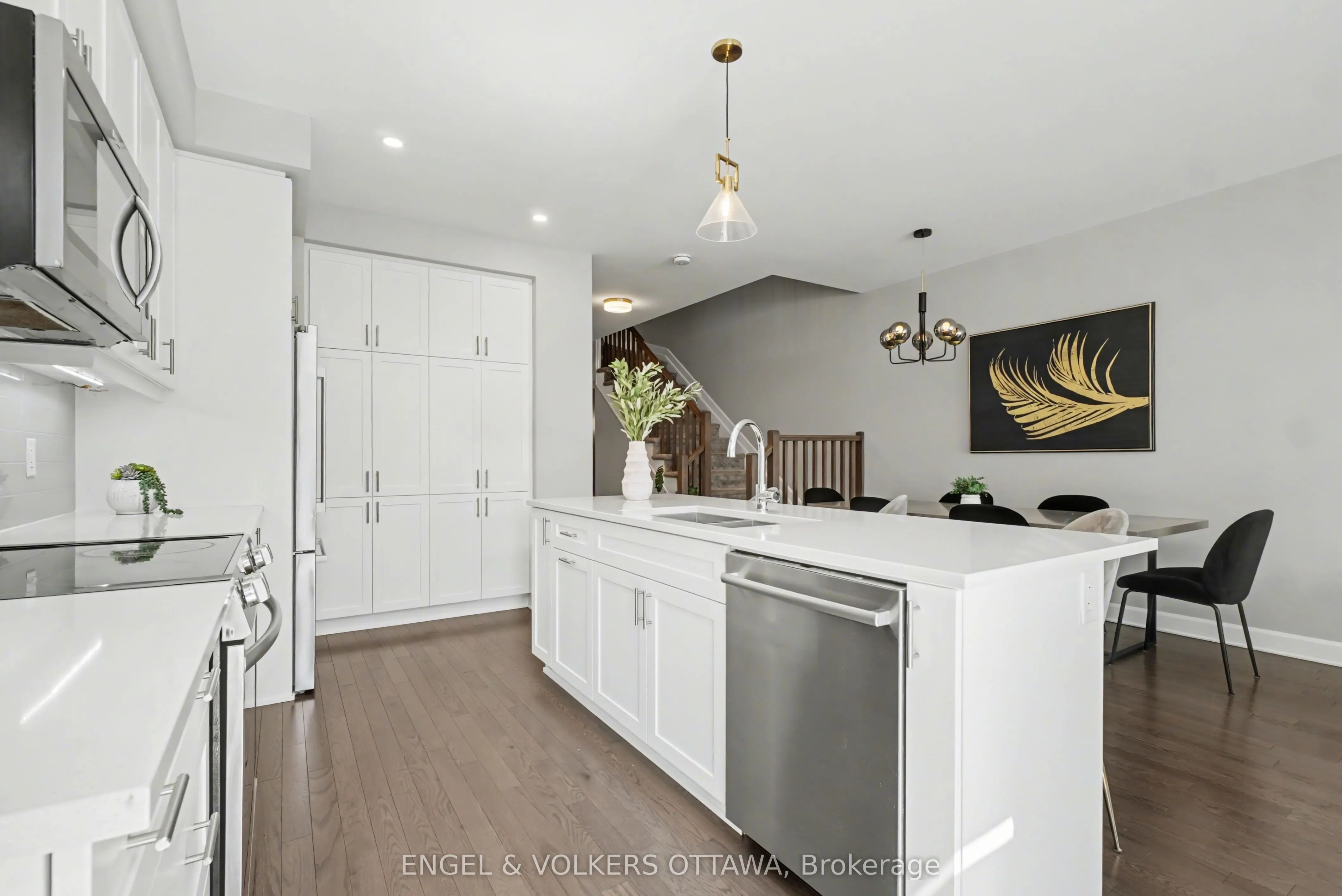57 Mandevilla Crescent