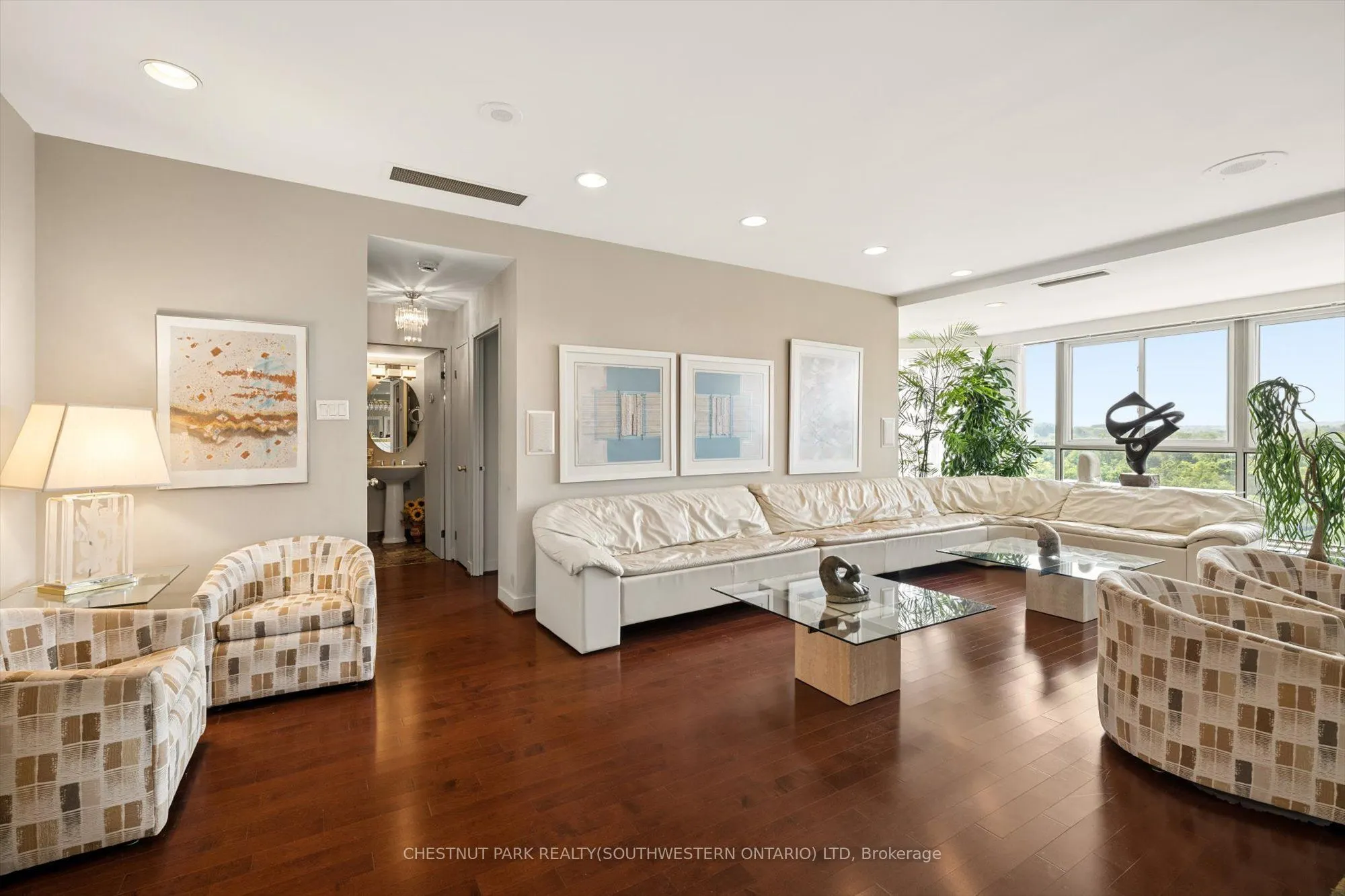 265 Westcourt Place #PH9