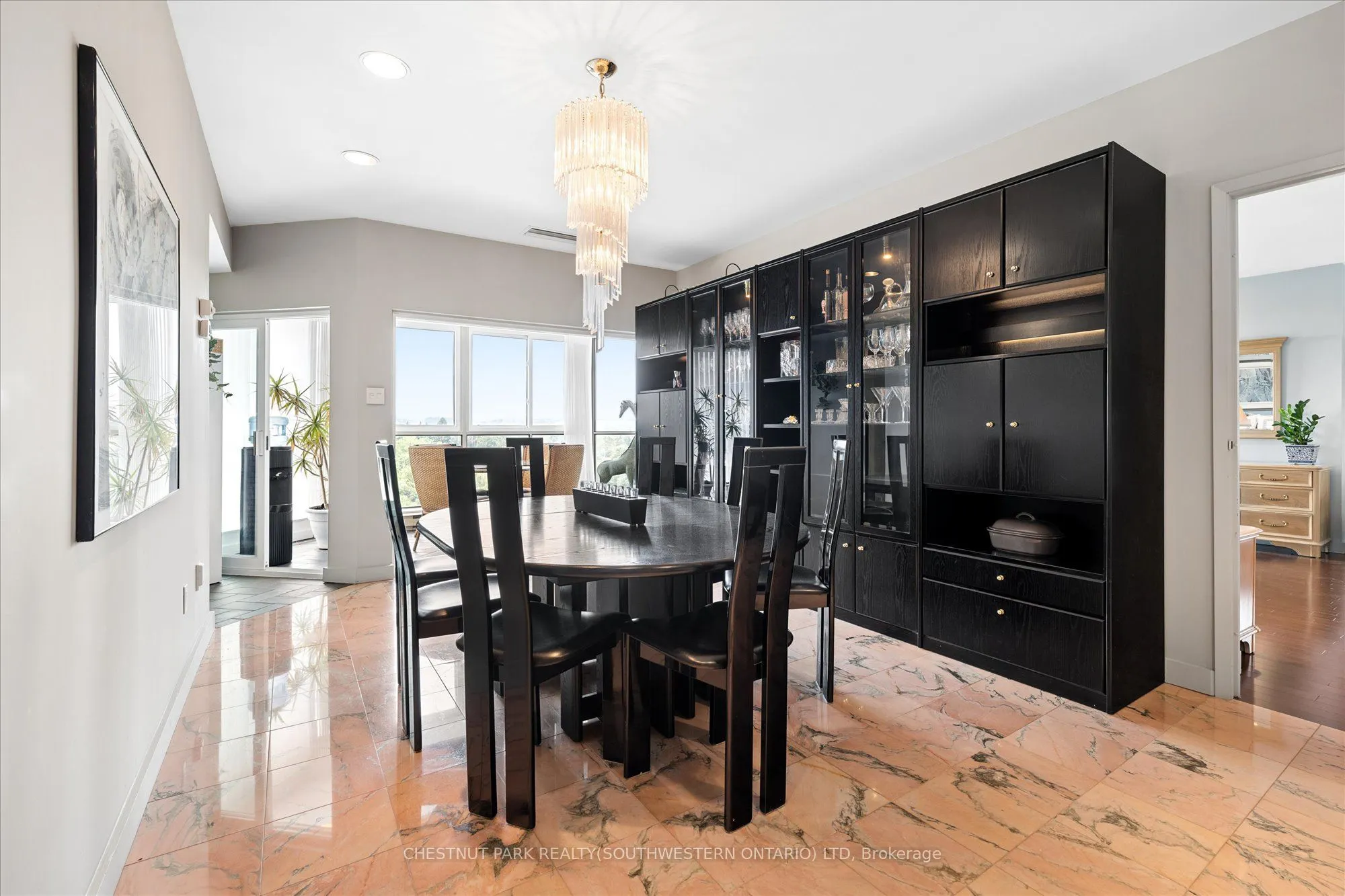 265 Westcourt Place #PH9
