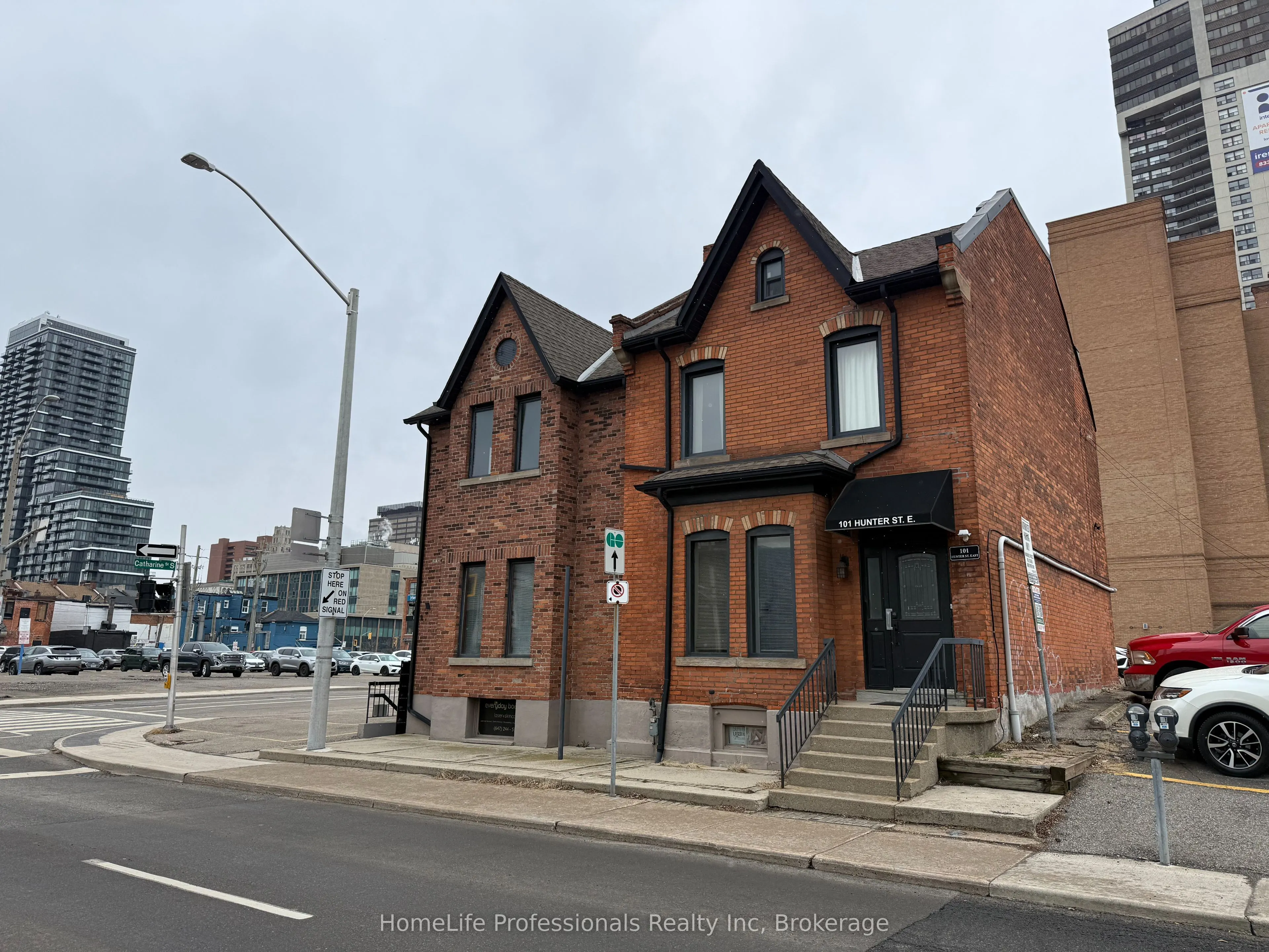101 Hunter Street E #Main Floor Unit