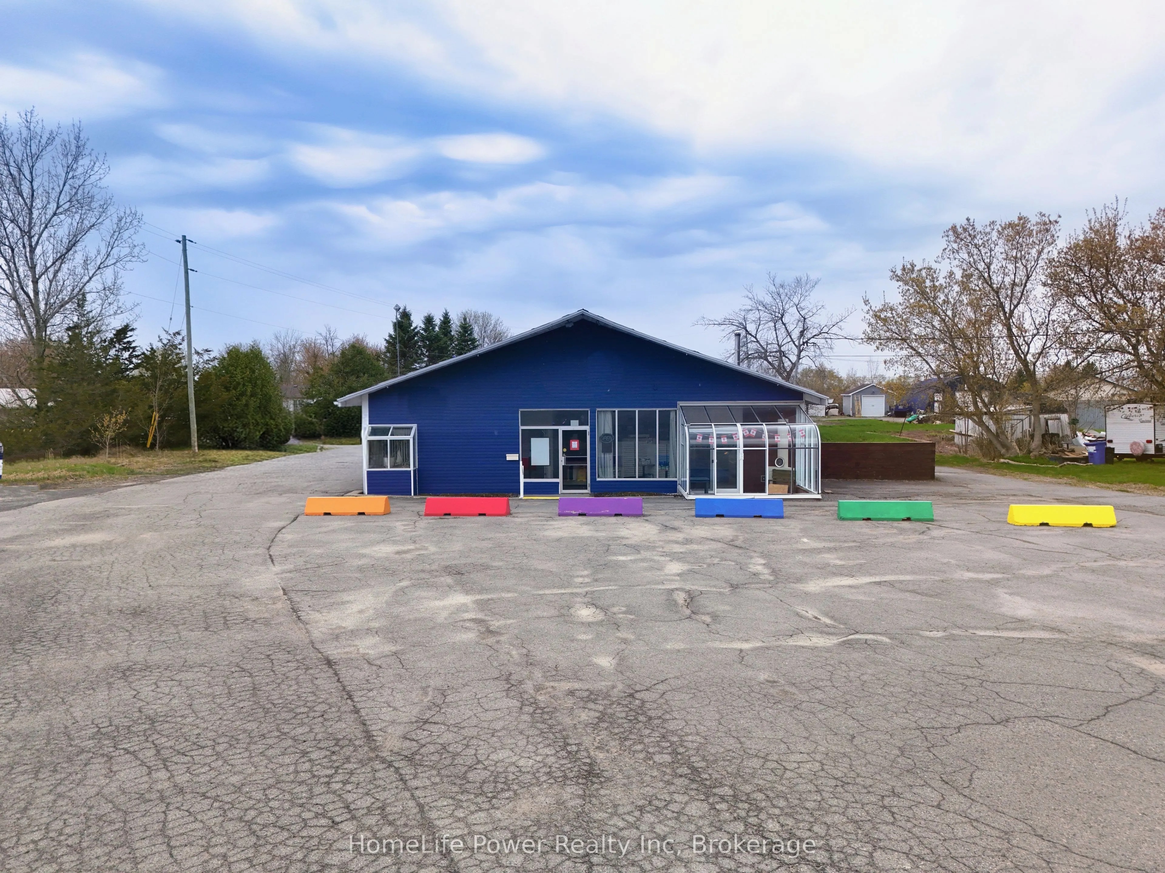 8262 County Rd. 2 Highway