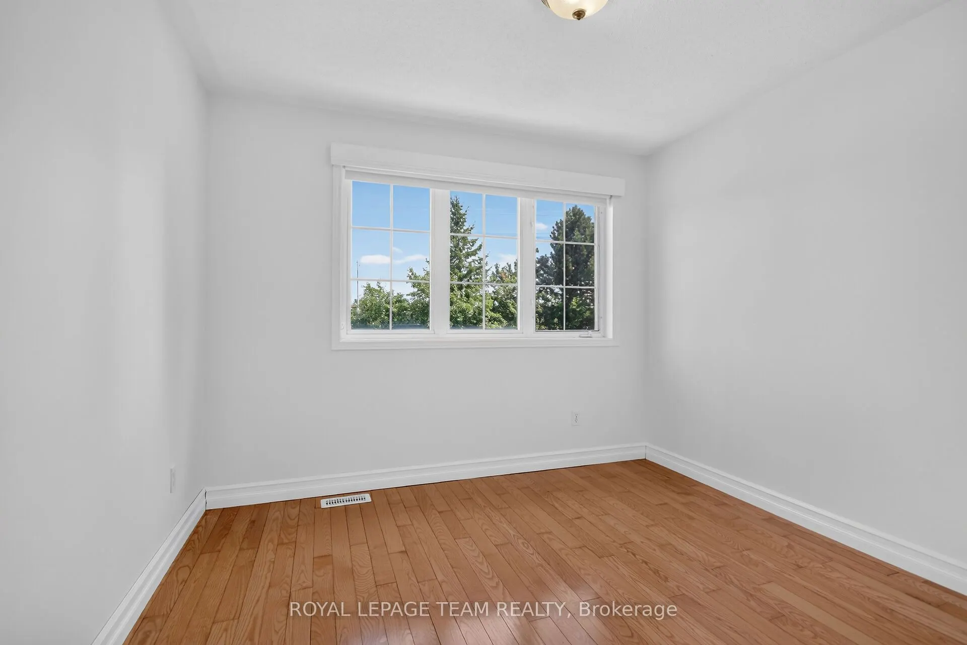 32 Vistapointe Drive