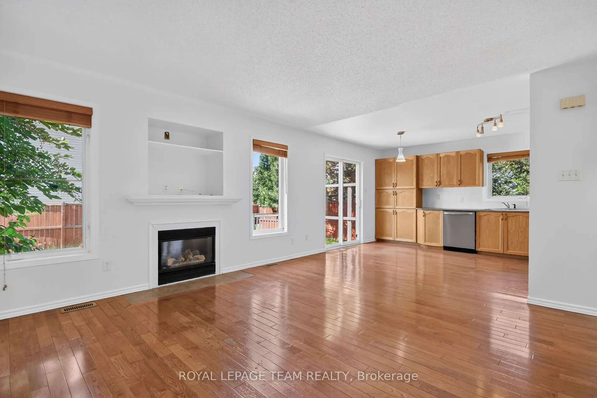 32 Vistapointe Drive