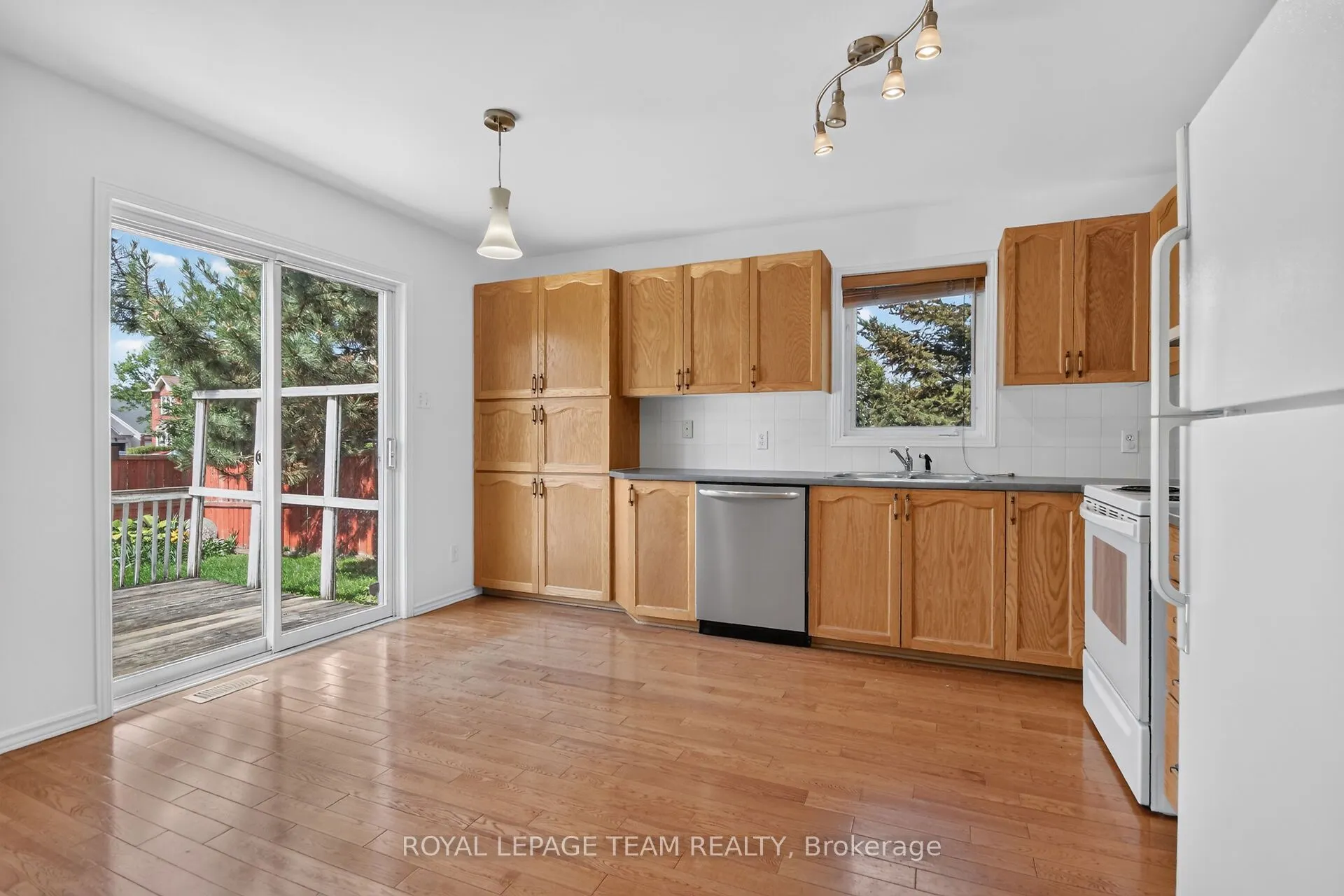 32 Vistapointe Drive