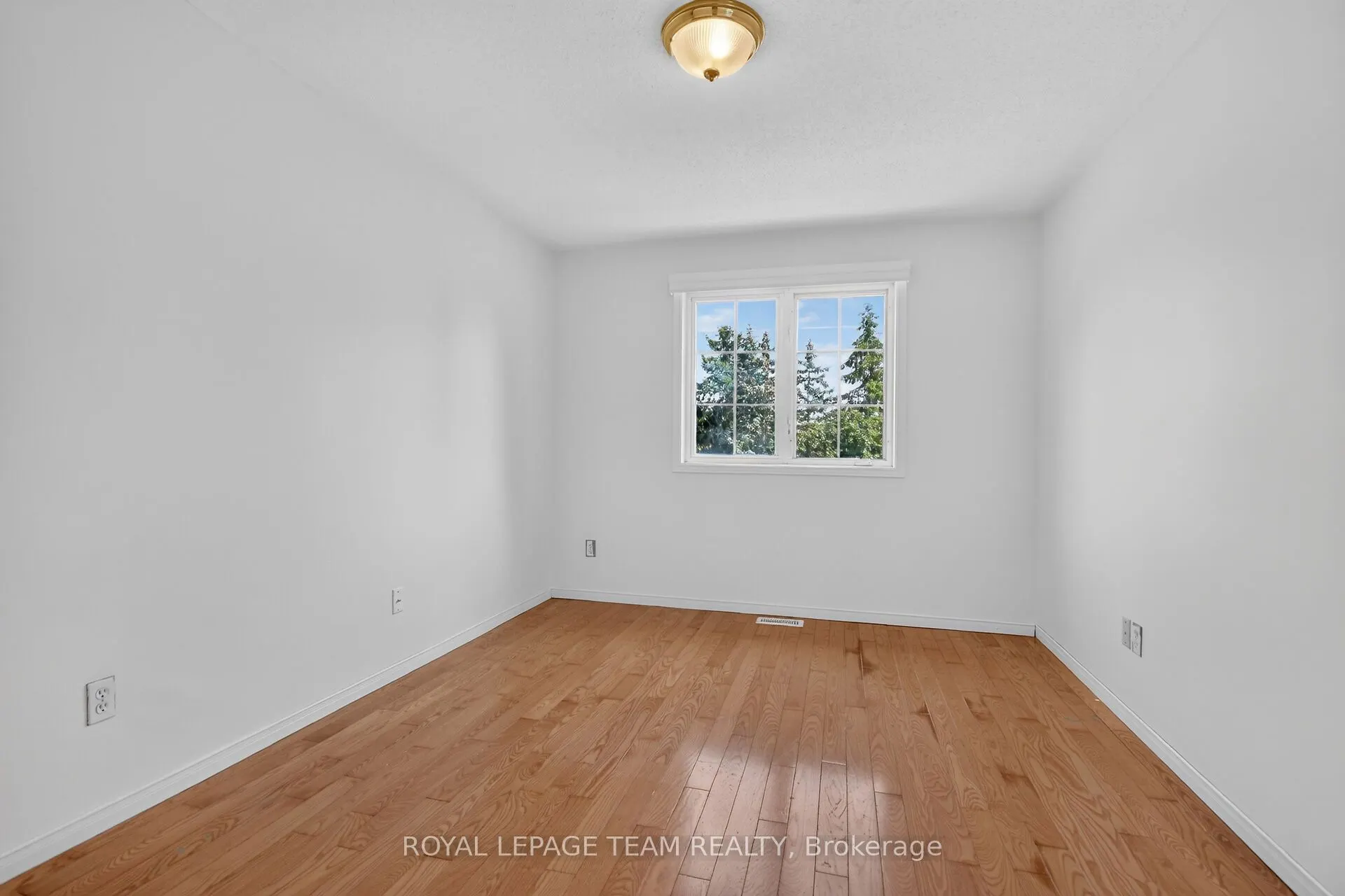 32 Vistapointe Drive