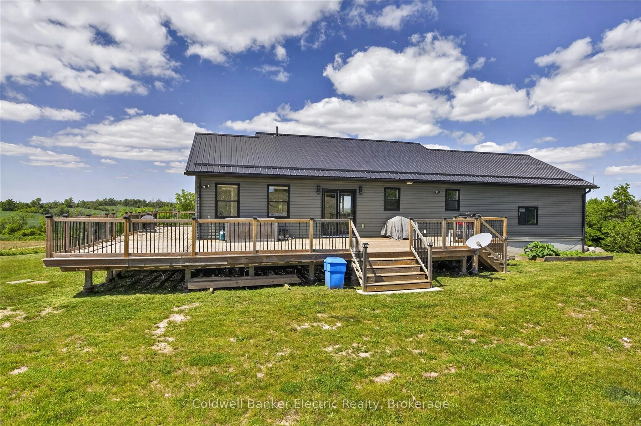 487 11th Concession W
