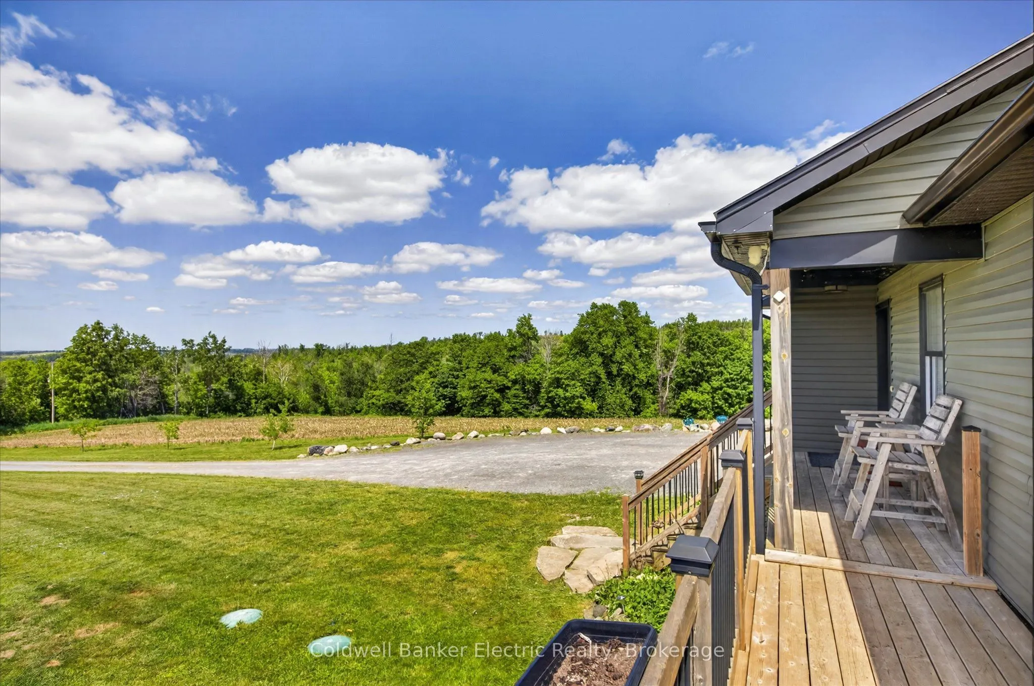 487 11th Concession W