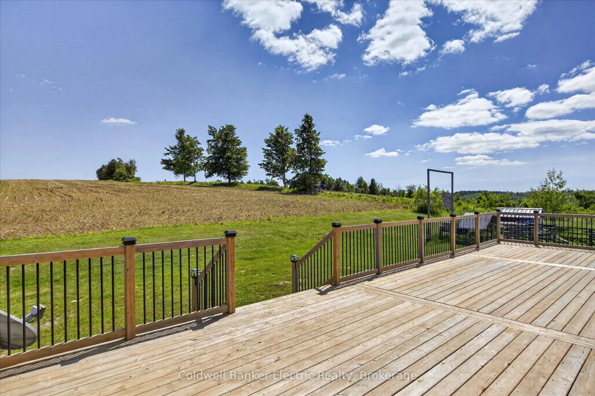 487 11th Concession W
