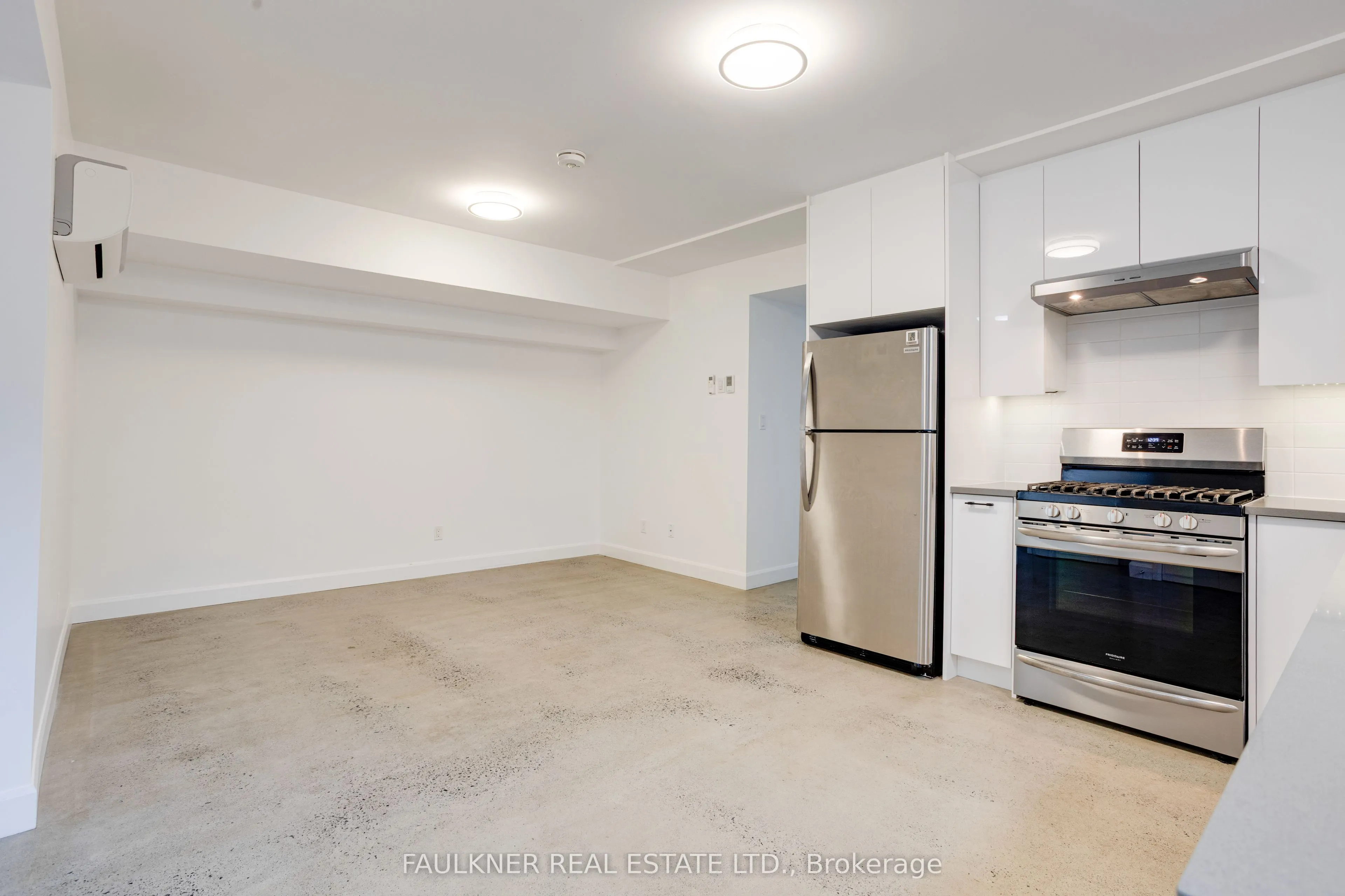 143 Columbus Avenue #B