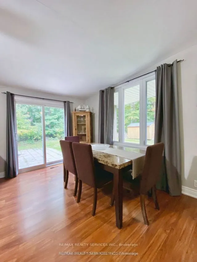 4870 mapleview Crescent