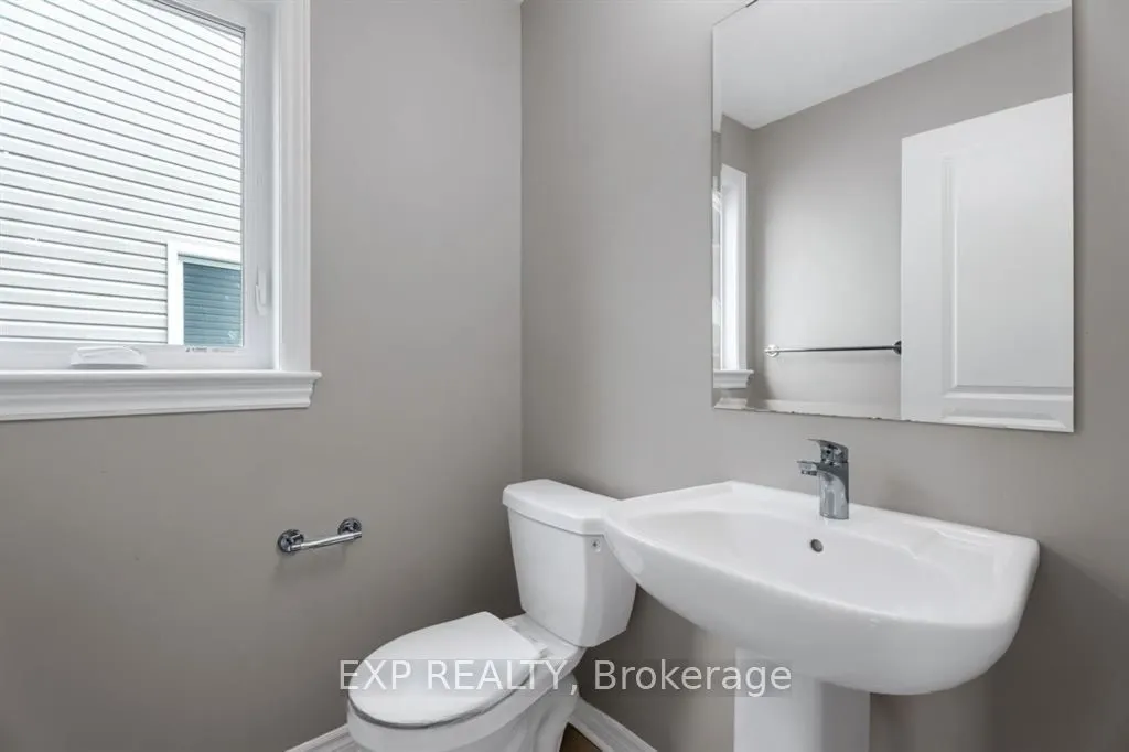 848 SNOWDROP Crescent