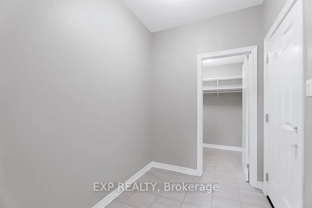 848 SNOWDROP Crescent