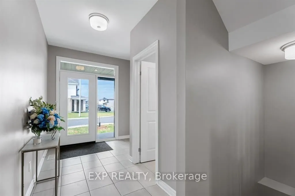 848 SNOWDROP Crescent