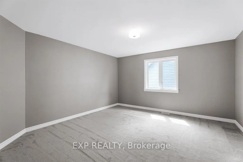 848 SNOWDROP Crescent