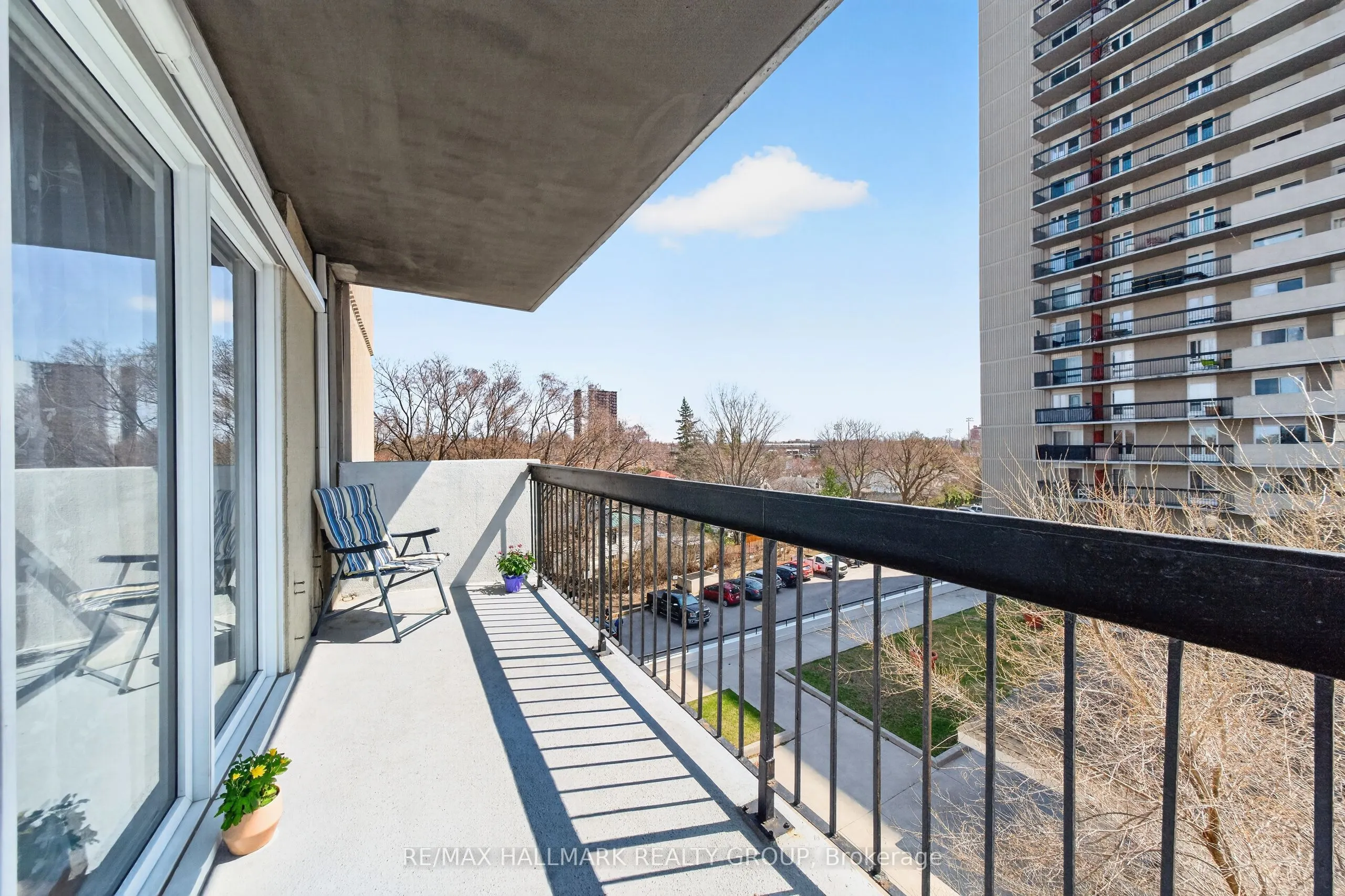 158 A McArthur Avenue #404