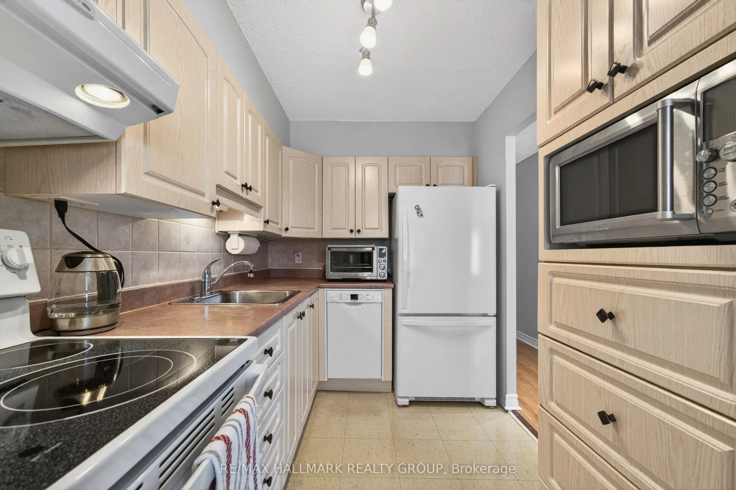 158 A McArthur Avenue #404