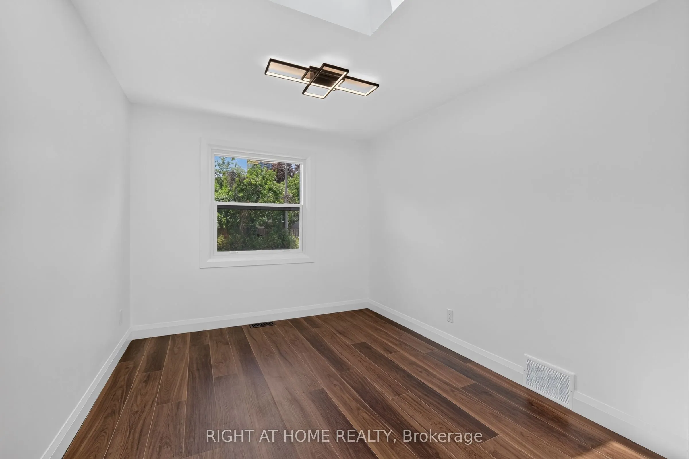 200 Island Park Drive