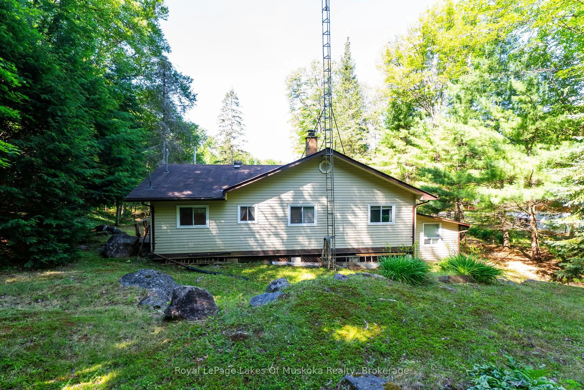 1423 Deer Lake Narrows Road