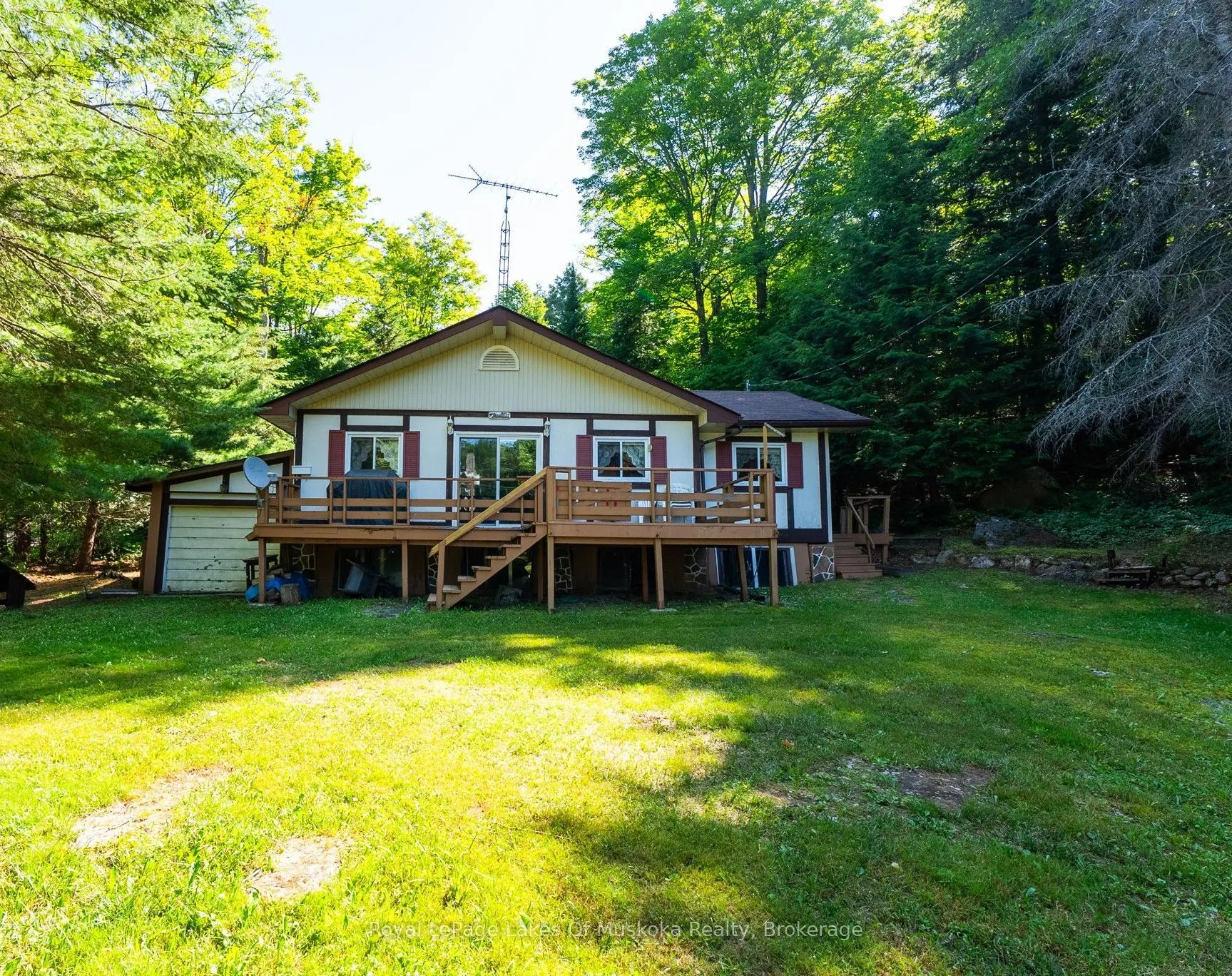1423 Deer Lake Narrows Road
