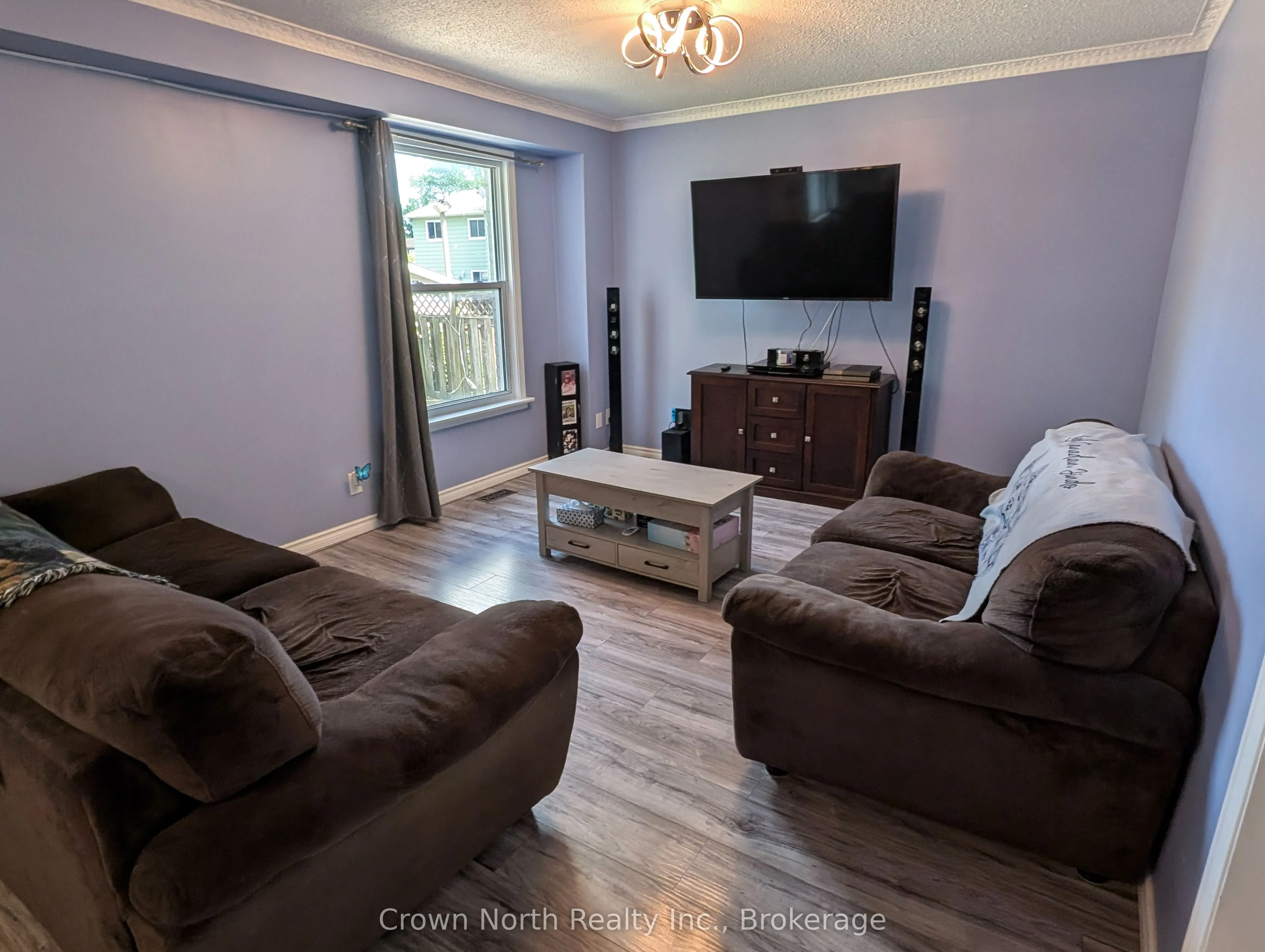 60 Pochon Avenue
