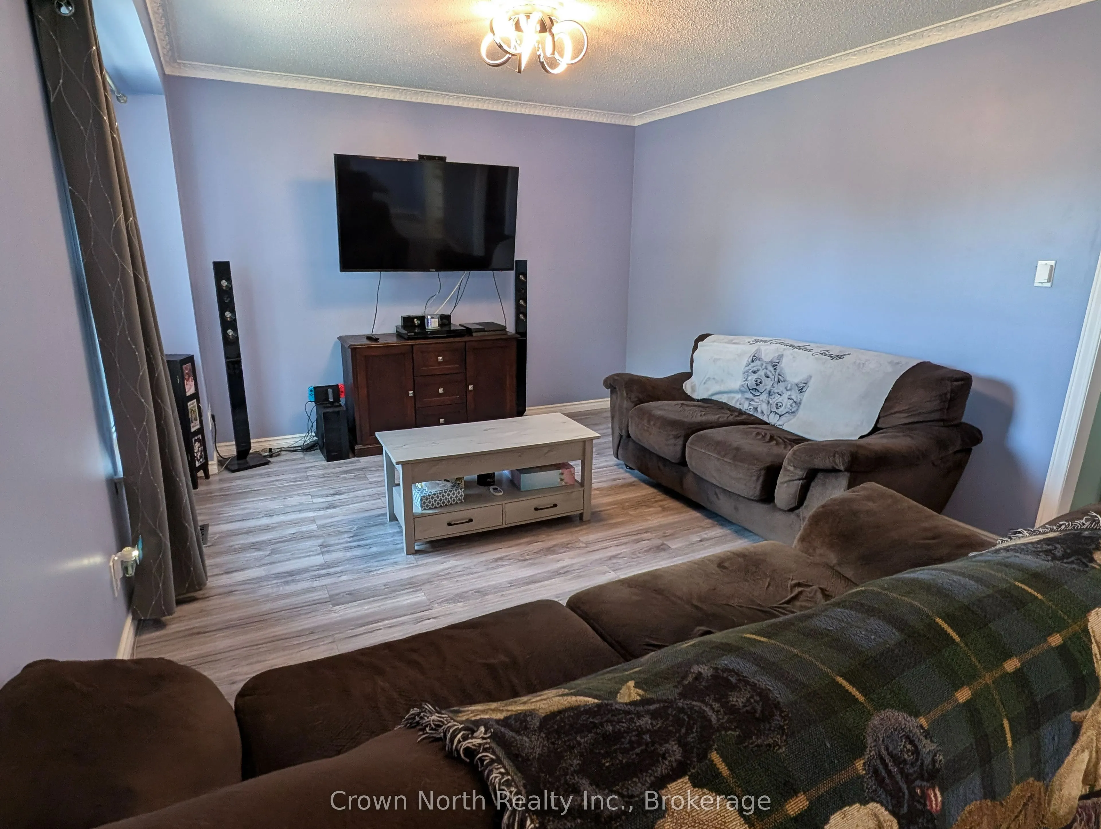 60 Pochon Avenue
