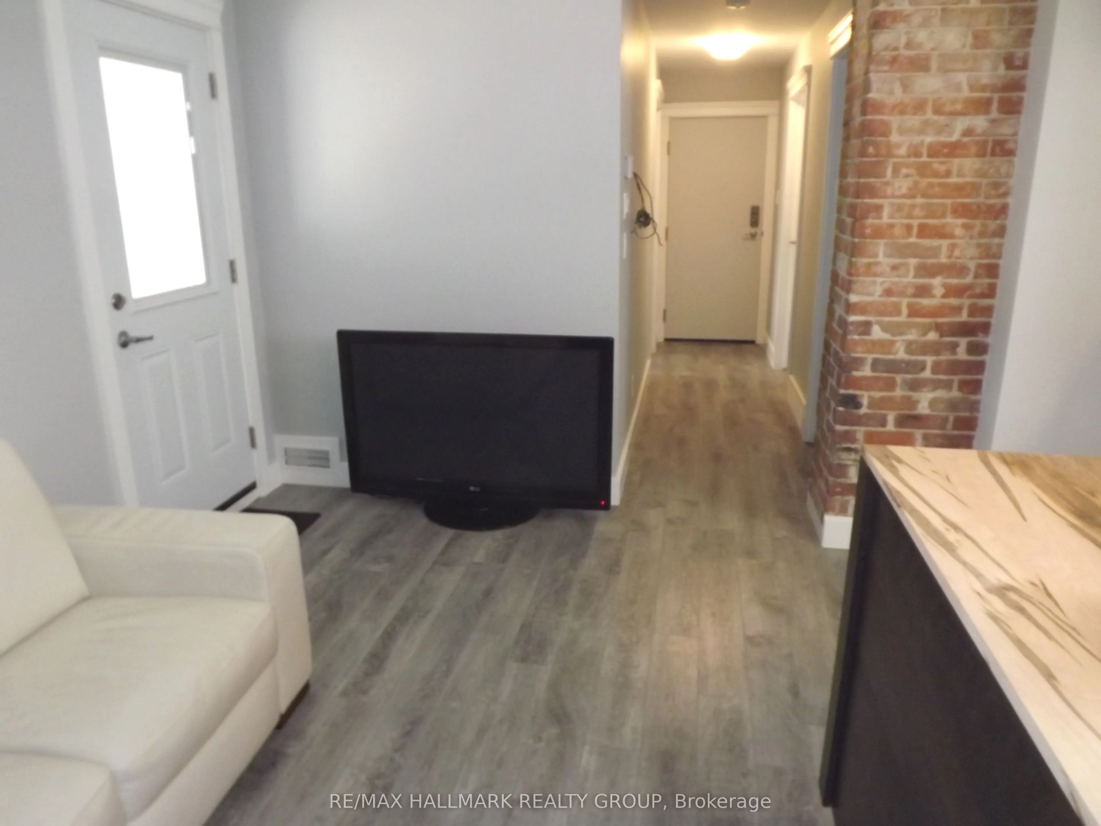 381 Cooper Street