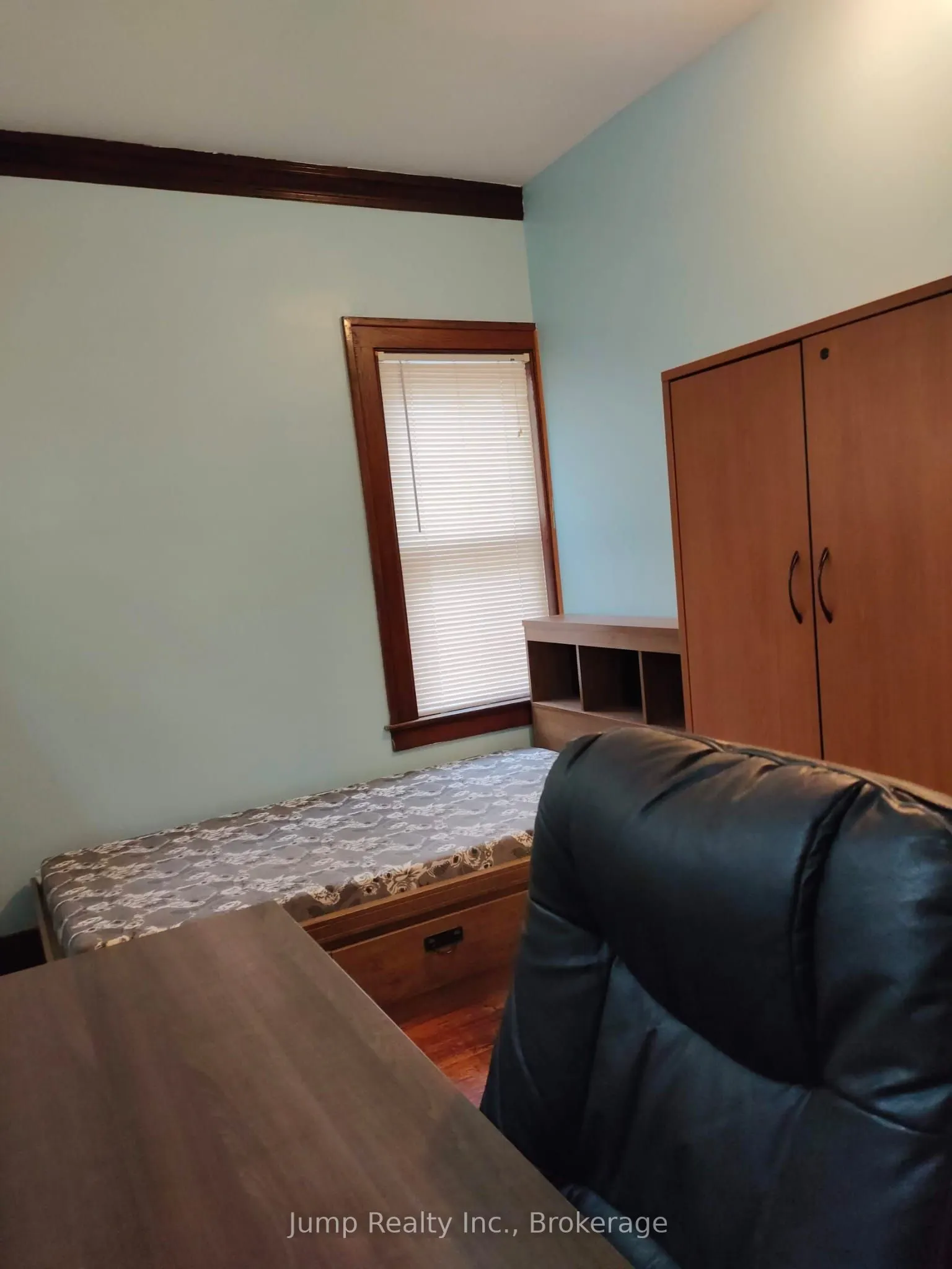 366 Rosedale Avenue #Upper