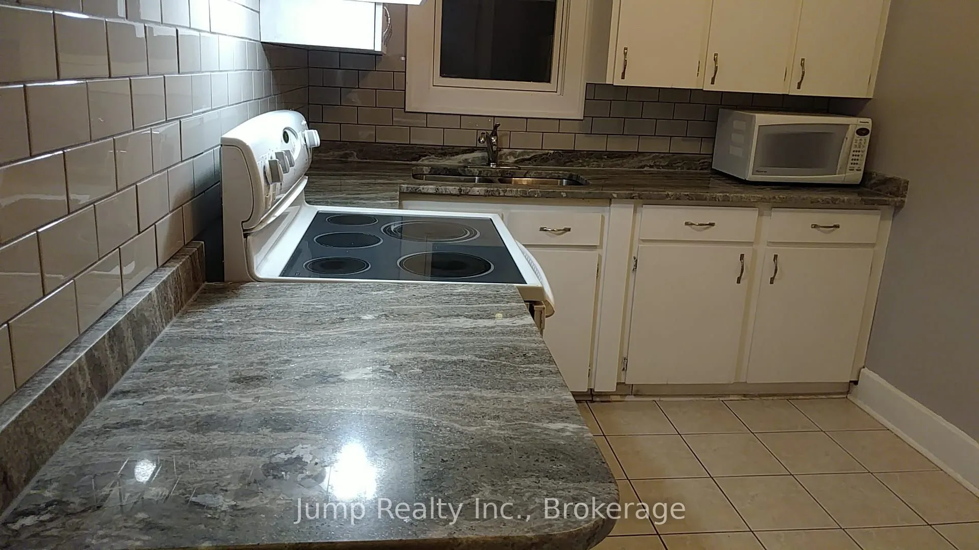 366 Rosedale Avenue #Upper