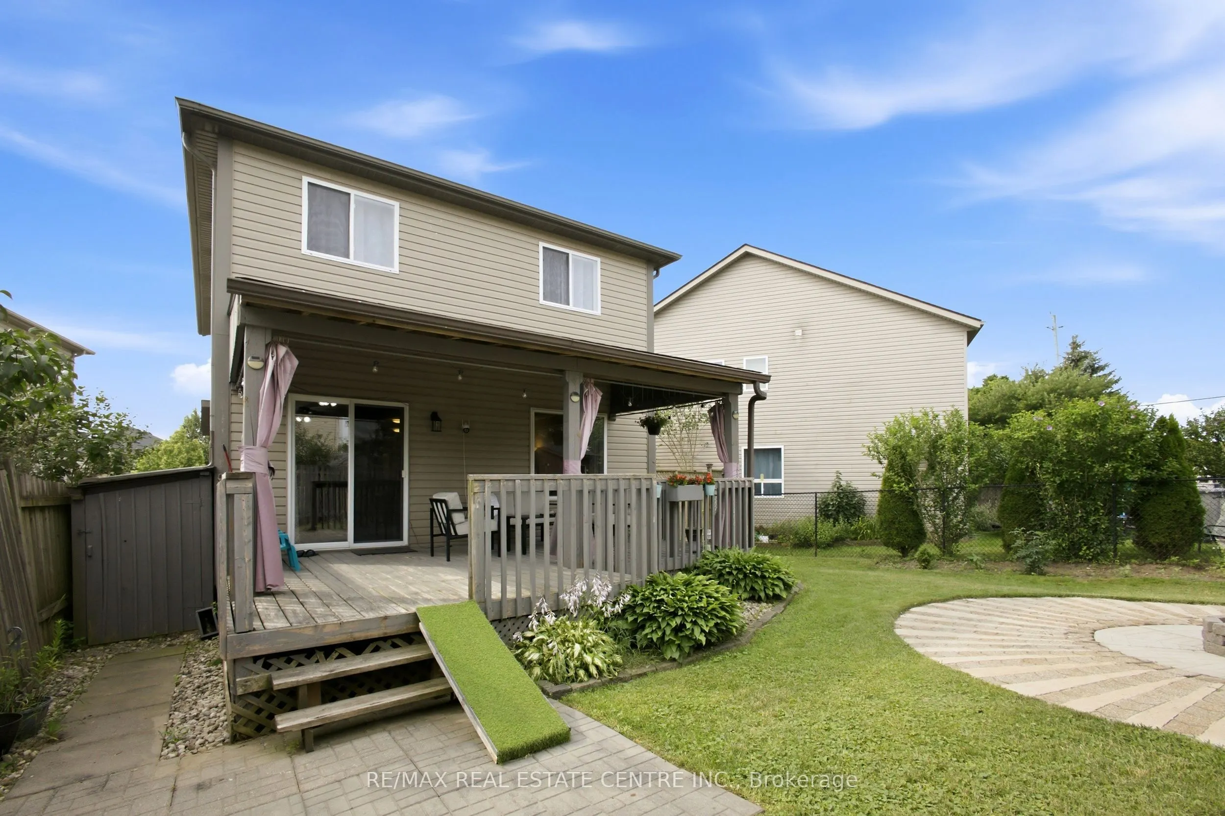 801 Hunters Gate Crescent