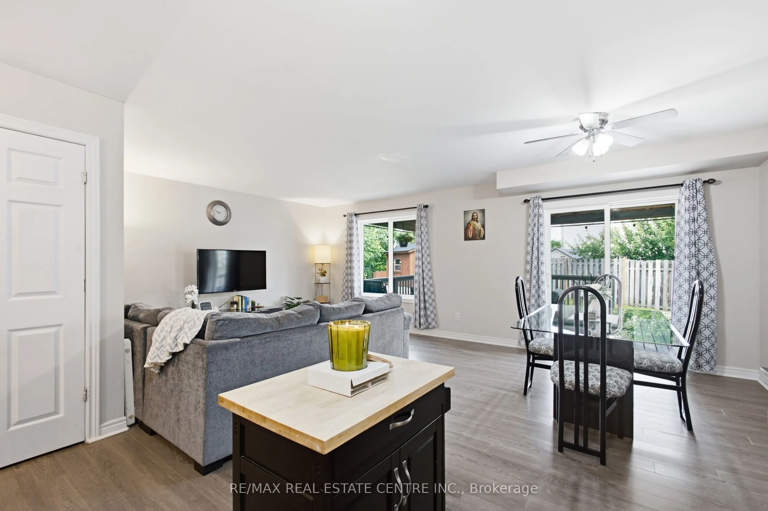 801 Hunters Gate Crescent