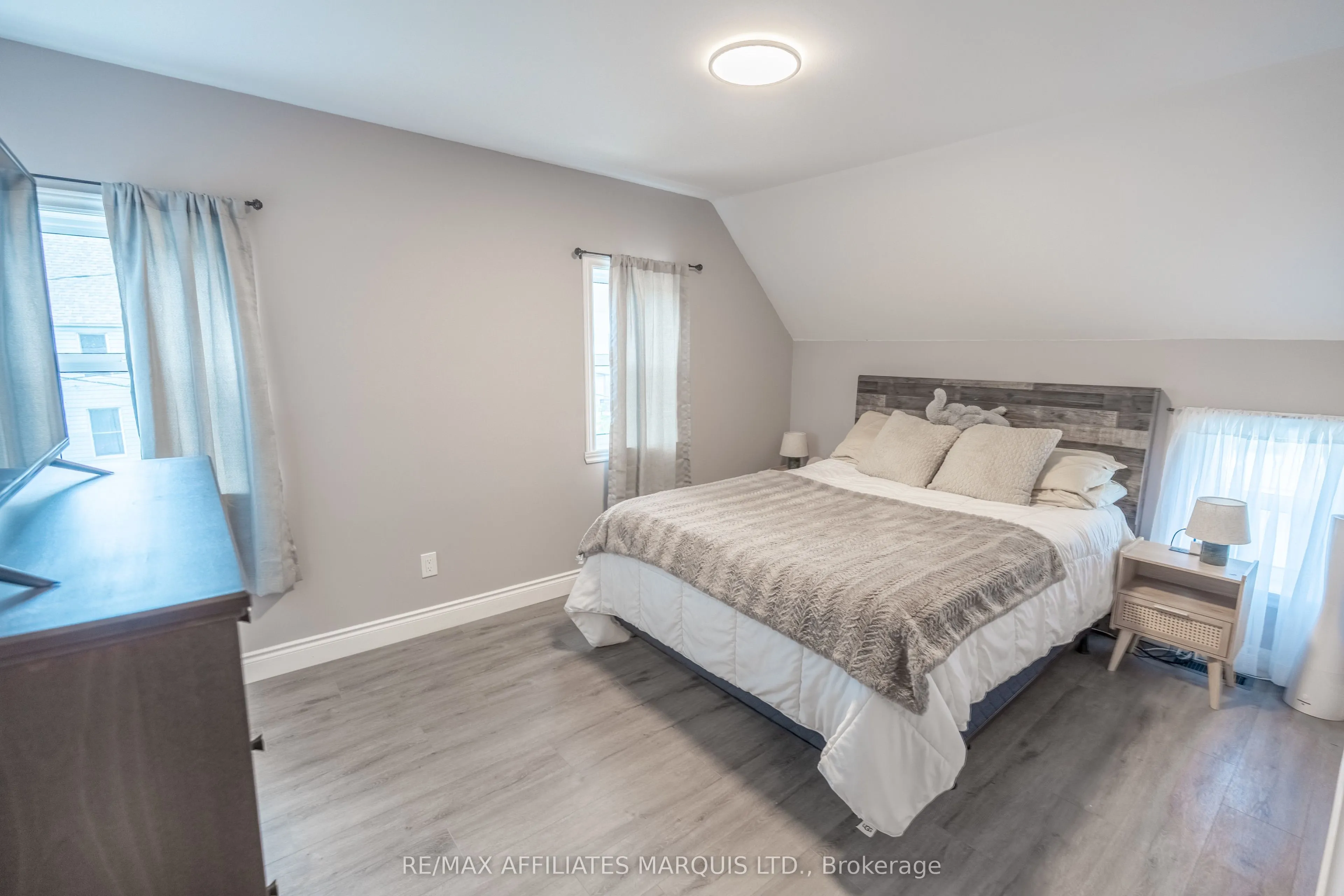 2 Whitehead Avenue