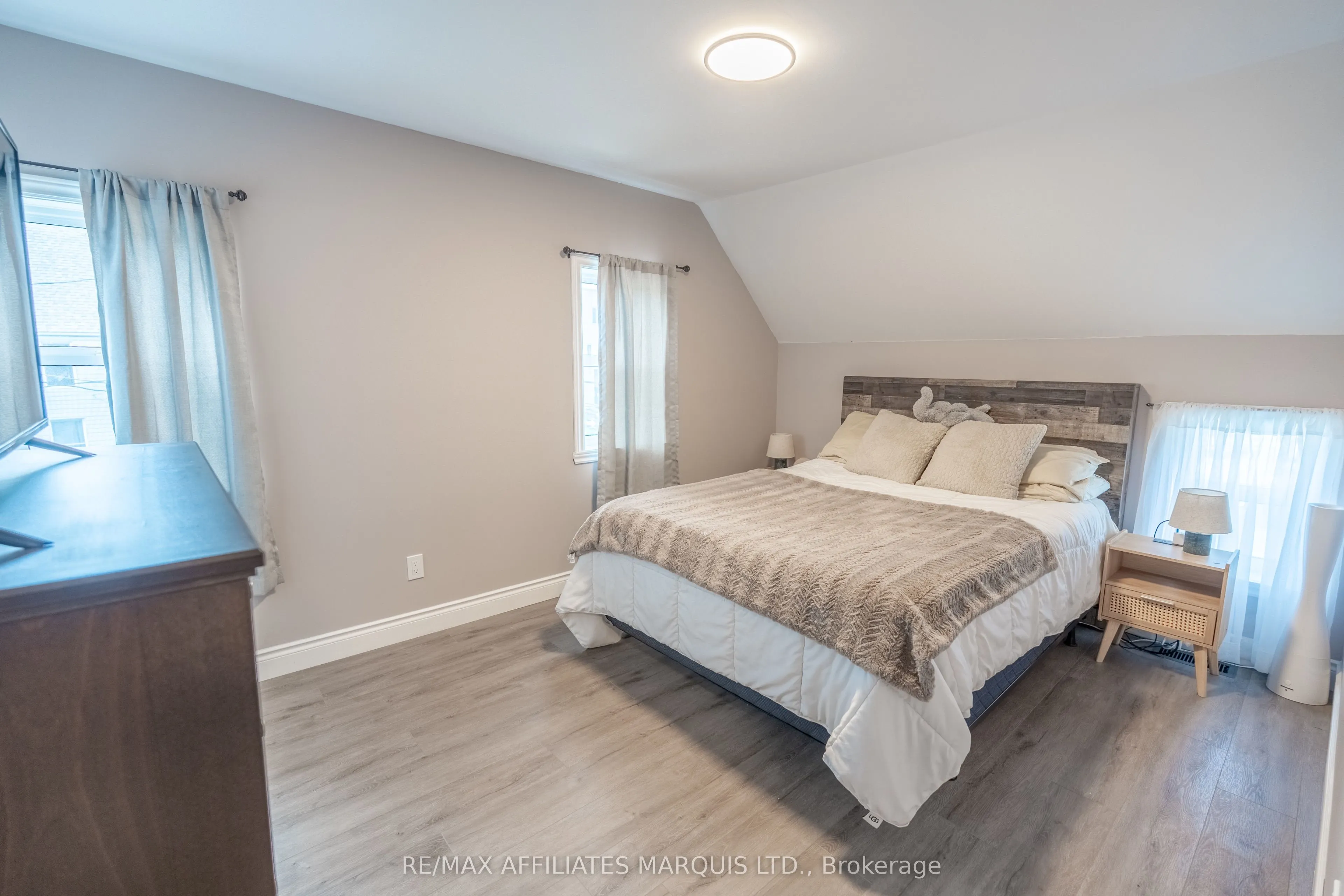 2 Whitehead Avenue