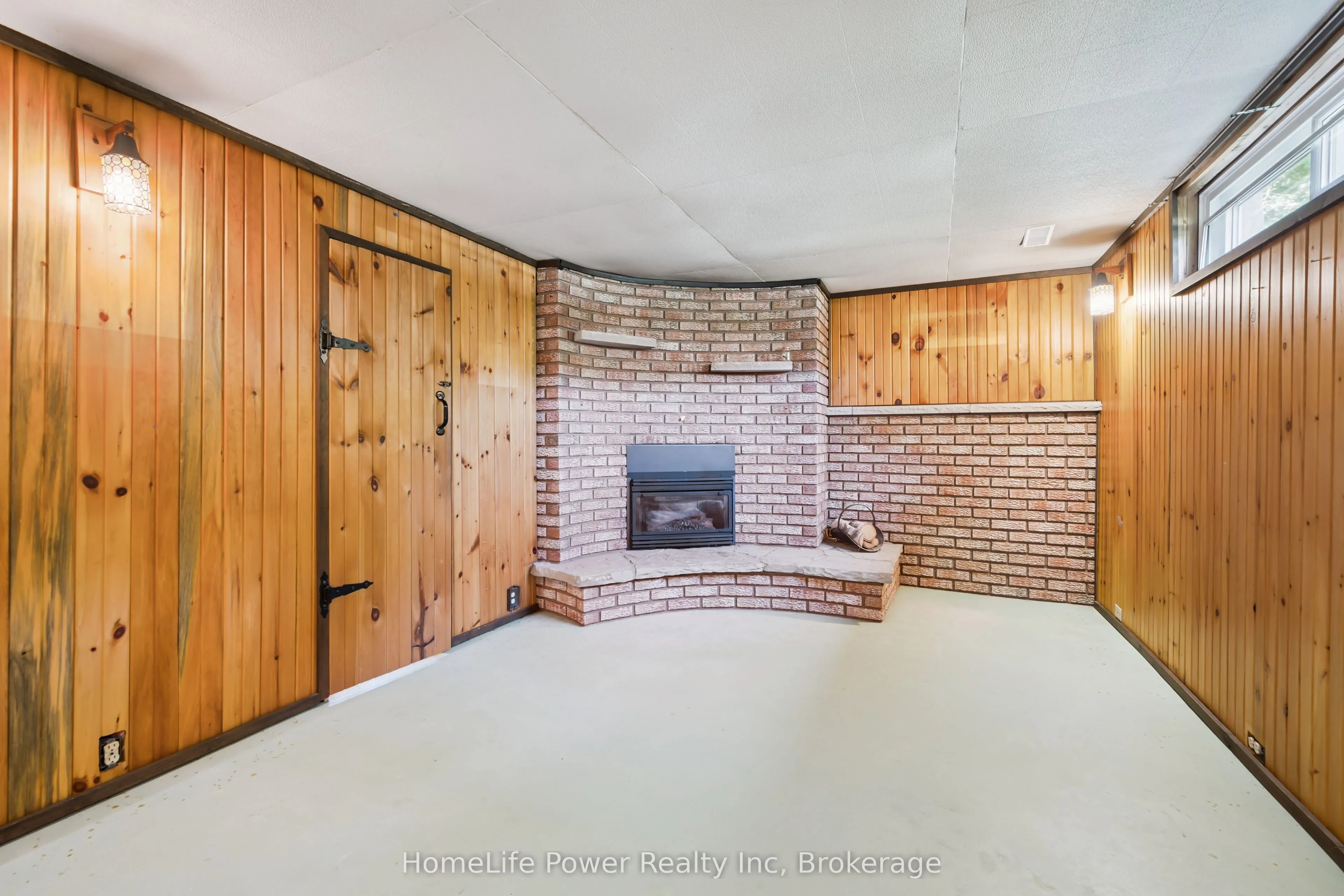 6716 Wellington Rd 16 Road