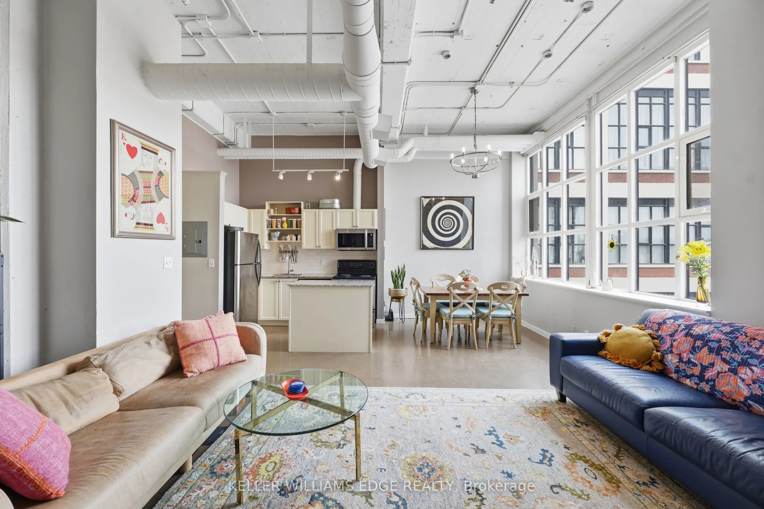 410 King Street W #307